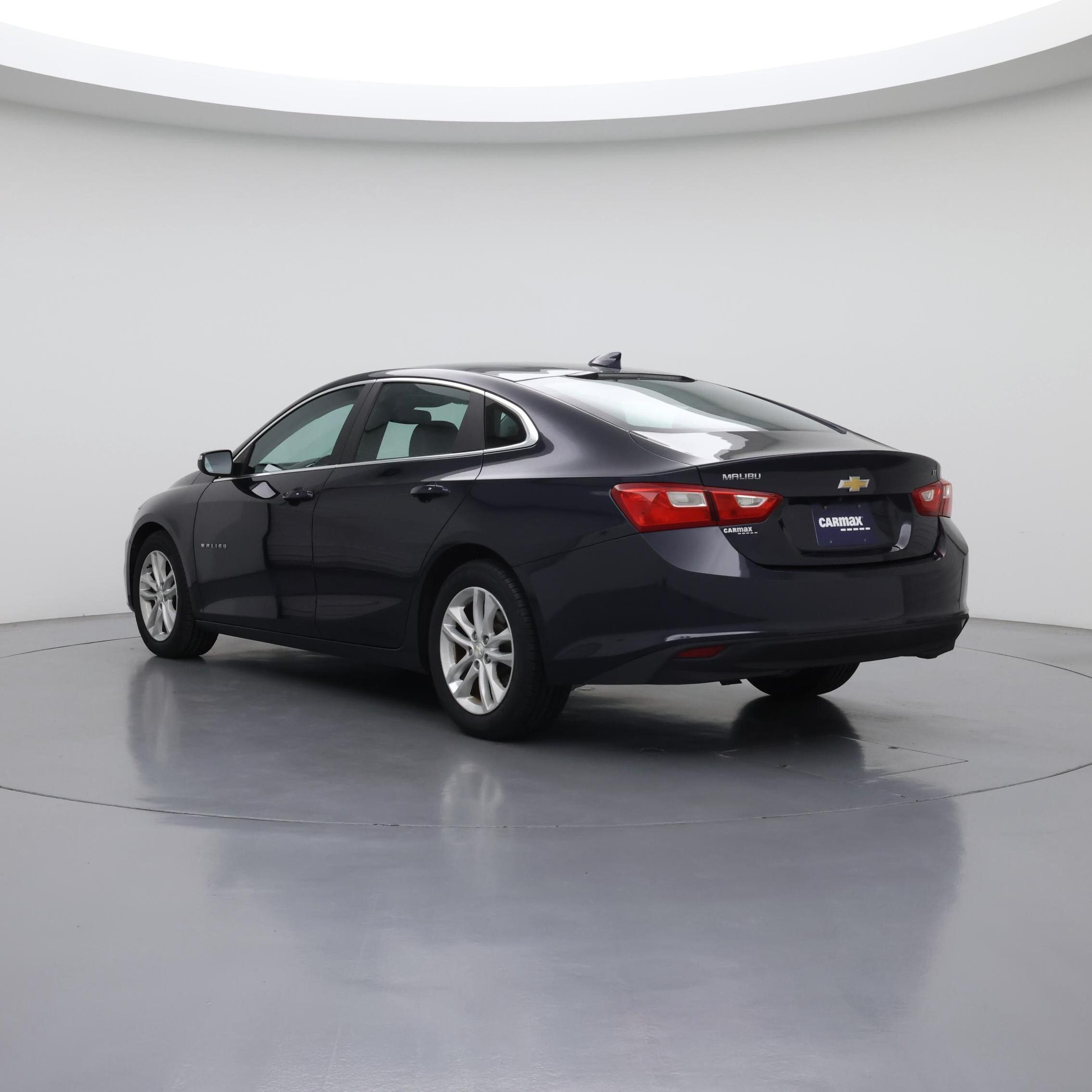 Thumbnail: 2017 Chevrolet Malibu - 2