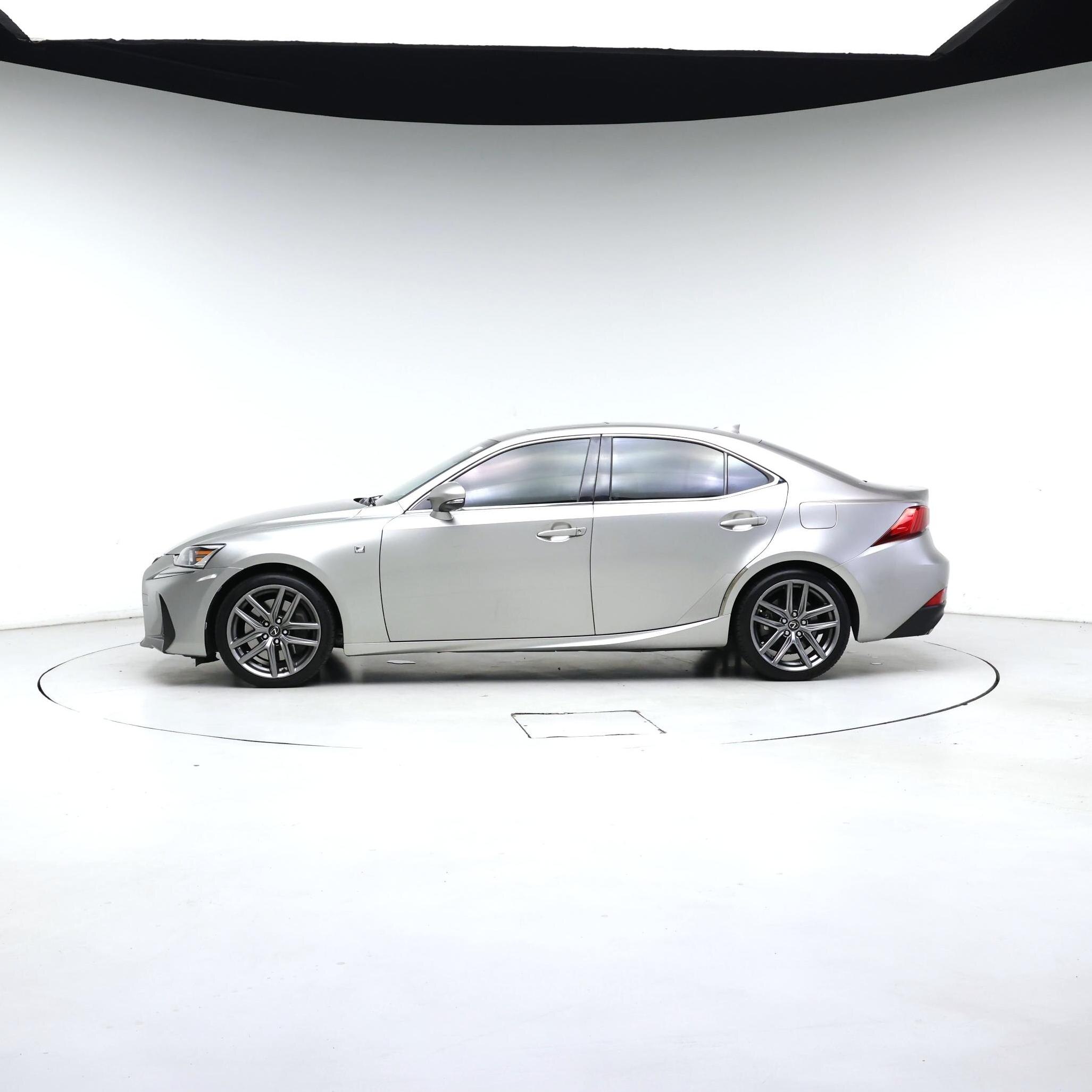Thumbnail: 2017 Lexus IS - 3