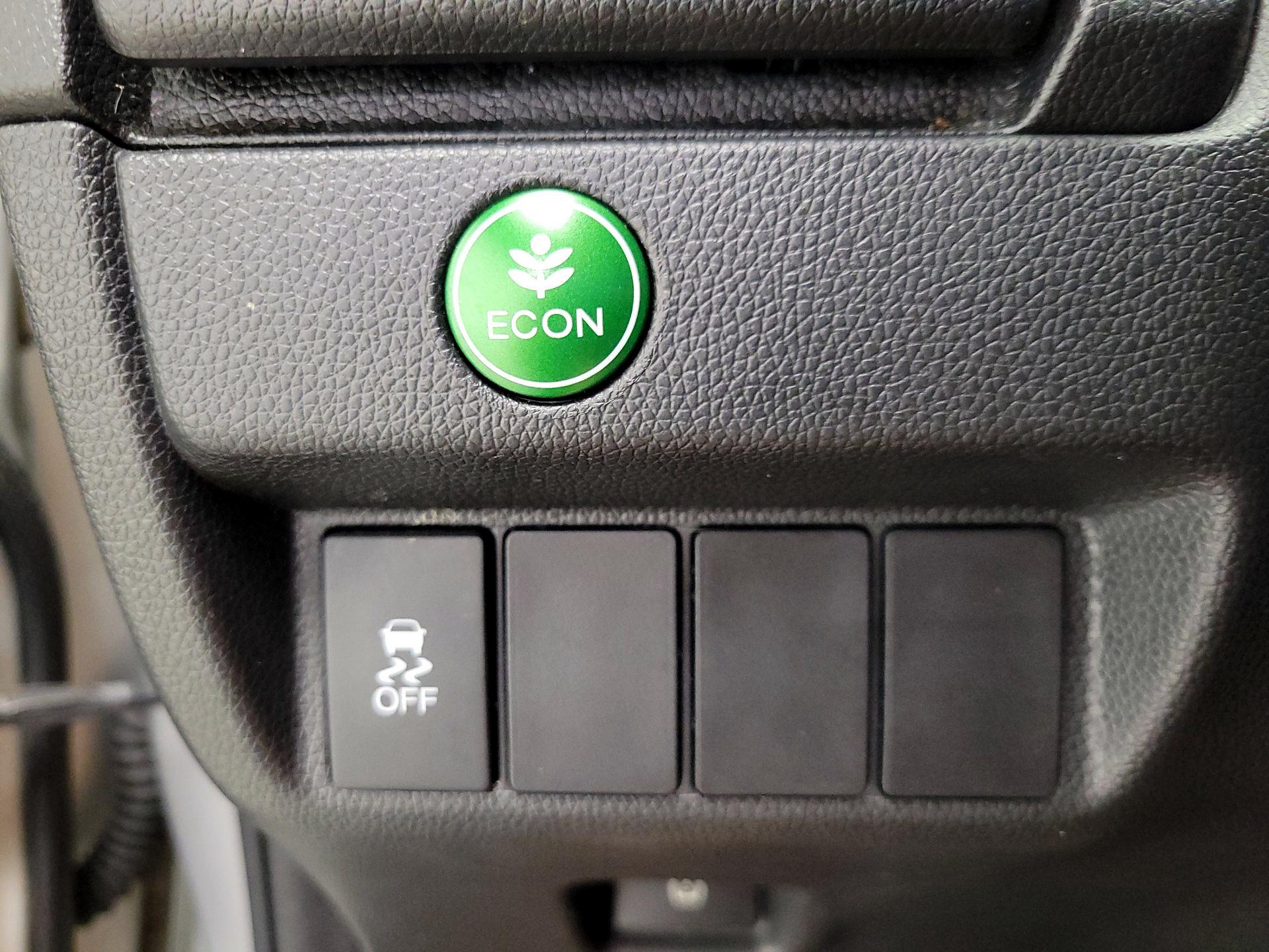 Thumbnail: 2015 Honda Fit - 13