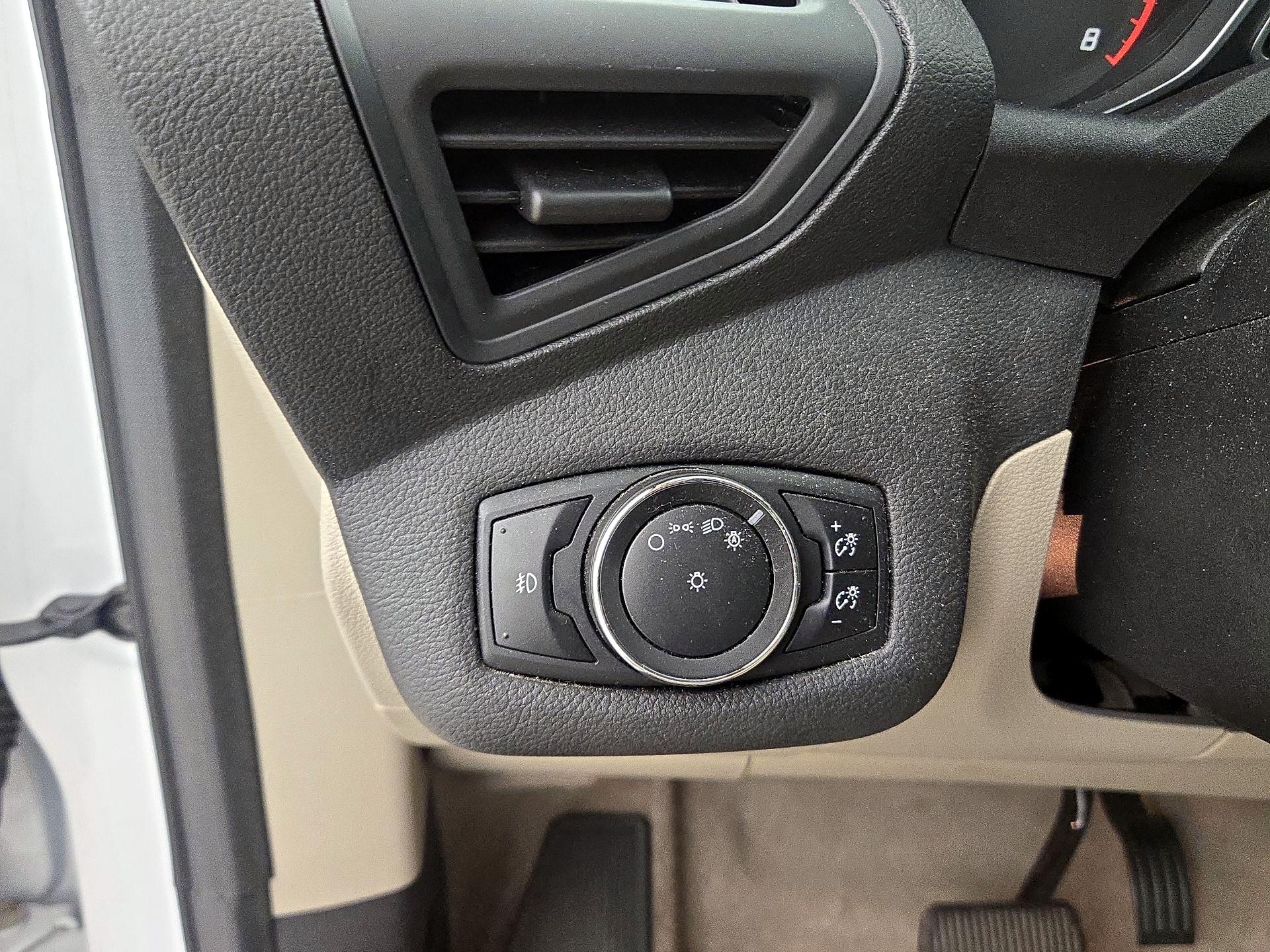 Thumbnail: 2015 Ford Escape - 13