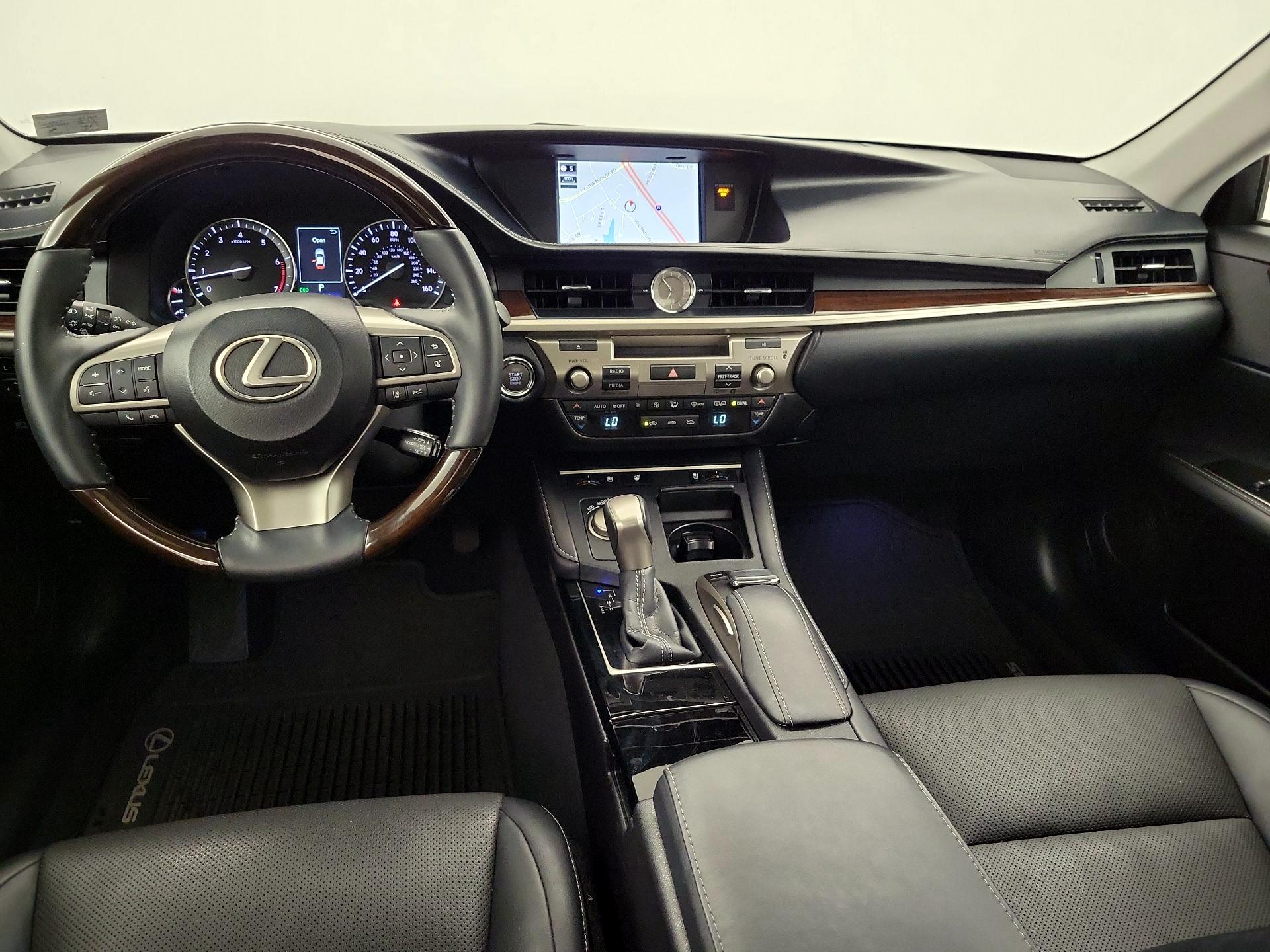 Thumbnail: 2017 Lexus ES - 9