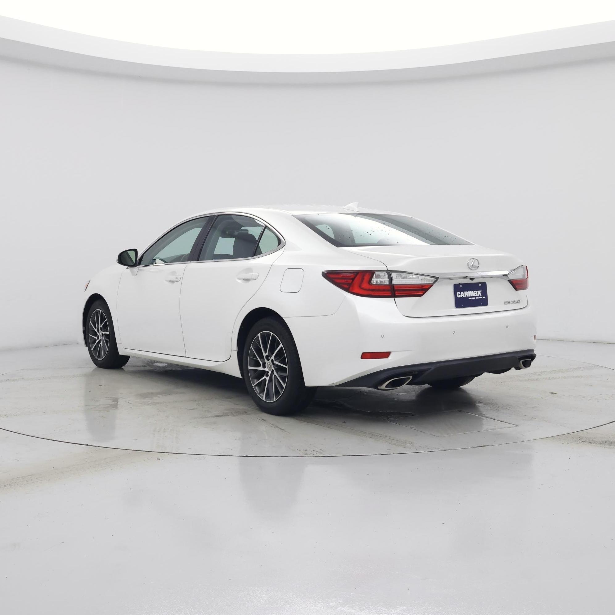 Thumbnail: 2017 Lexus ES - 2