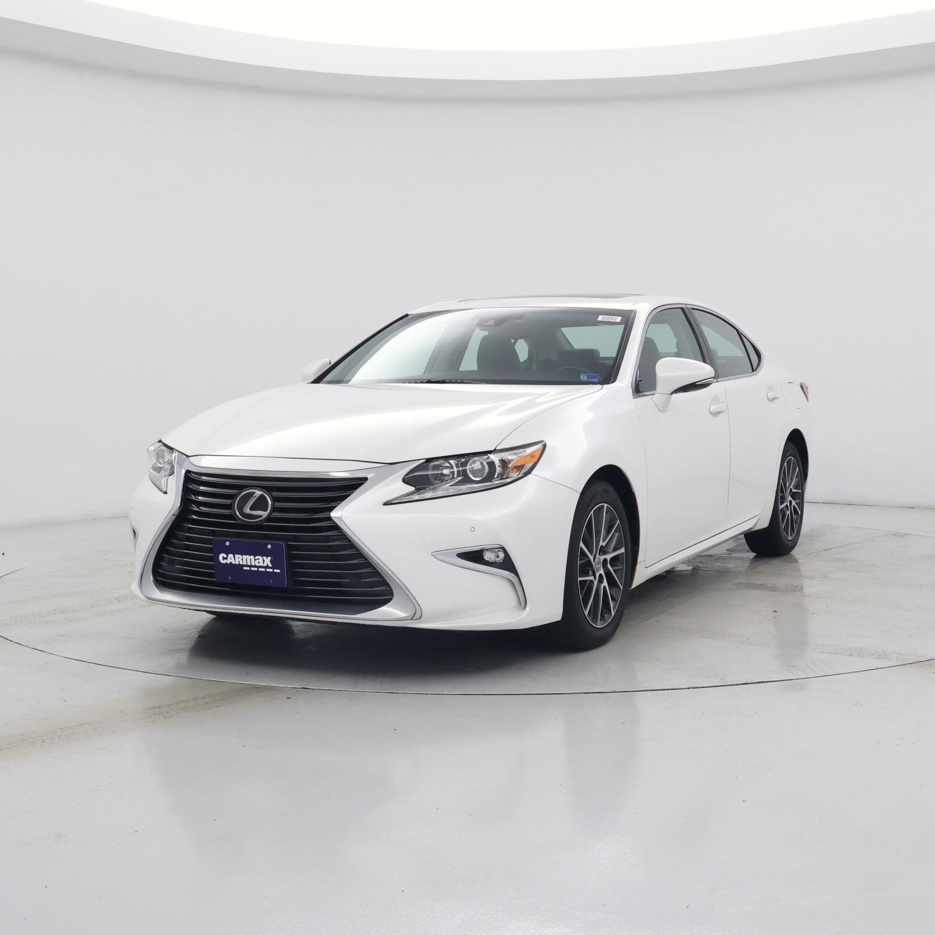 Thumbnail: 2017 Lexus ES - 4