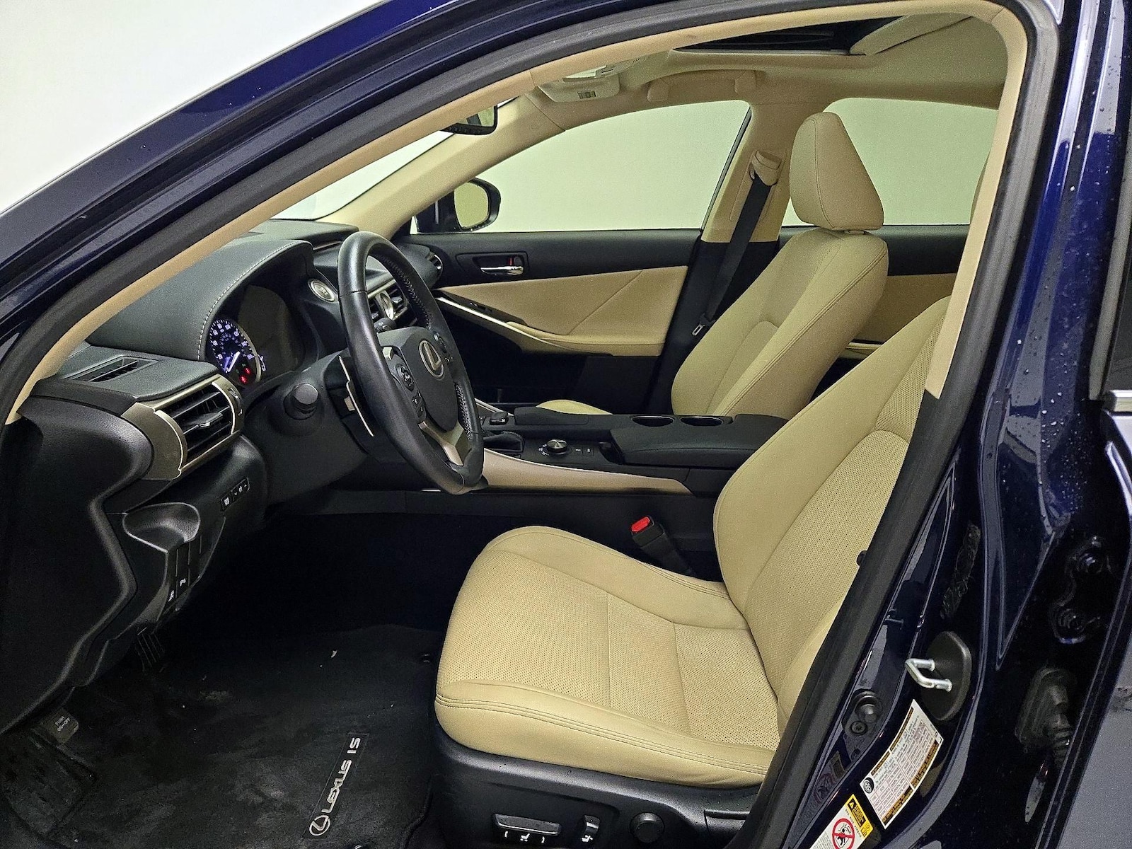 2015 Lexus IS 250 - Photo 12