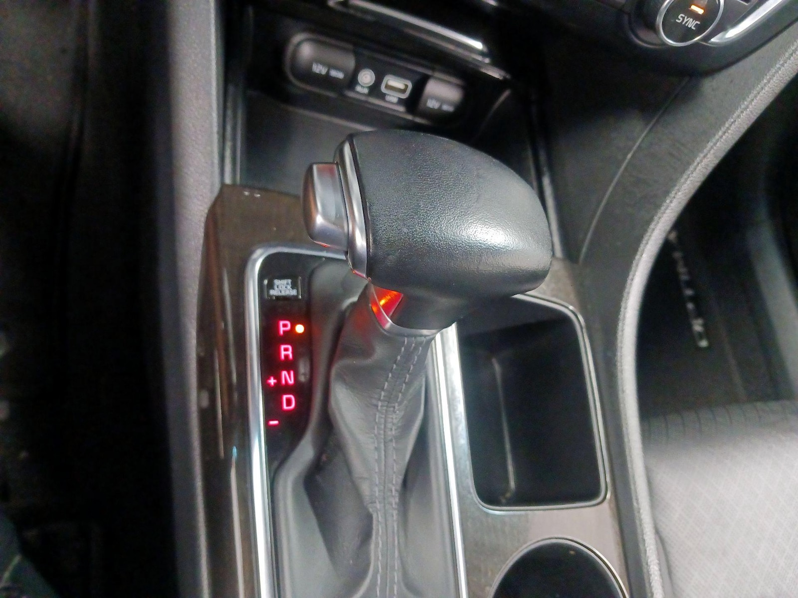 2016 Kia Optima EX - Photo 18