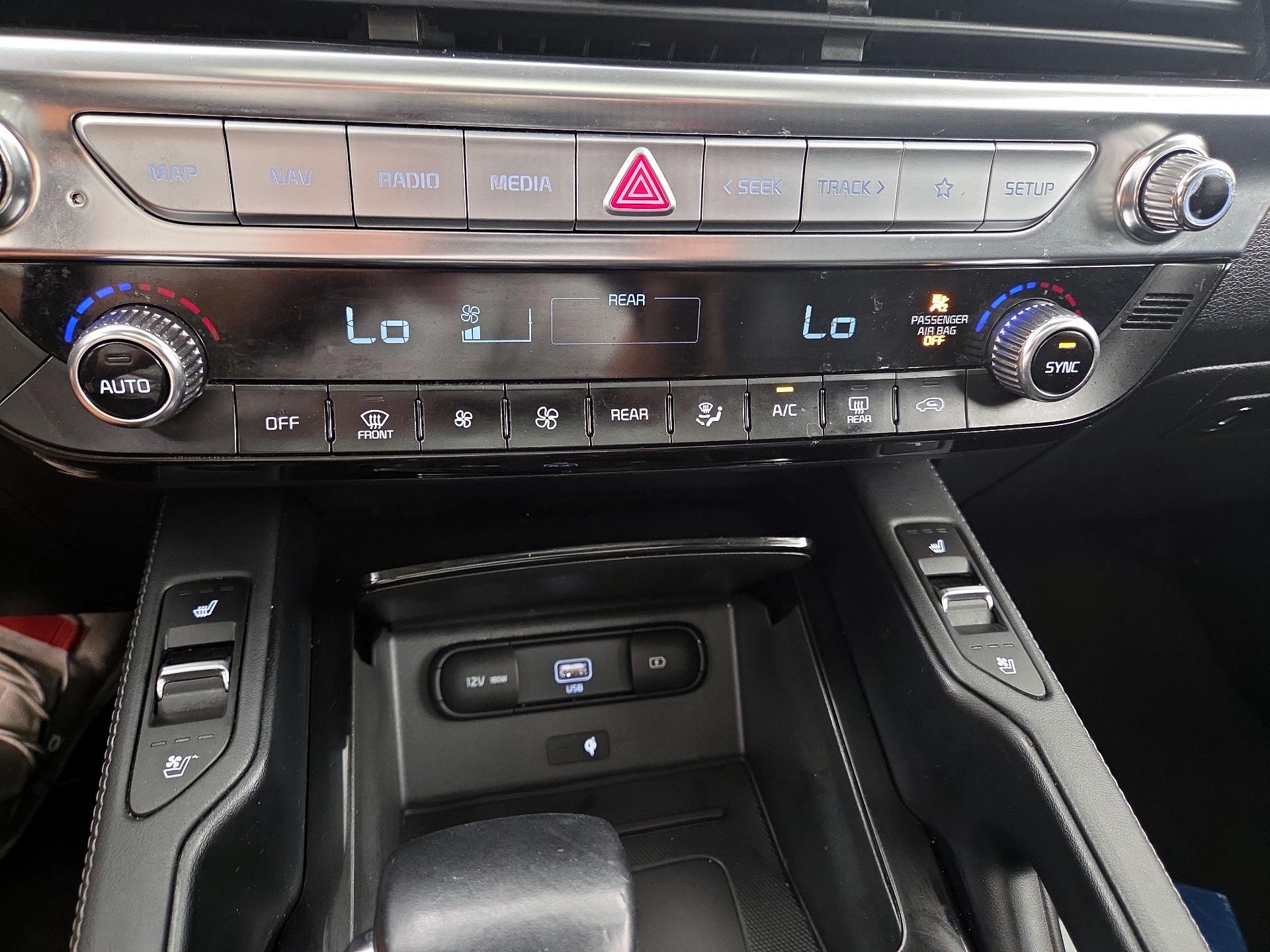 Thumbnail: 2021 Kia Telluride - 16
