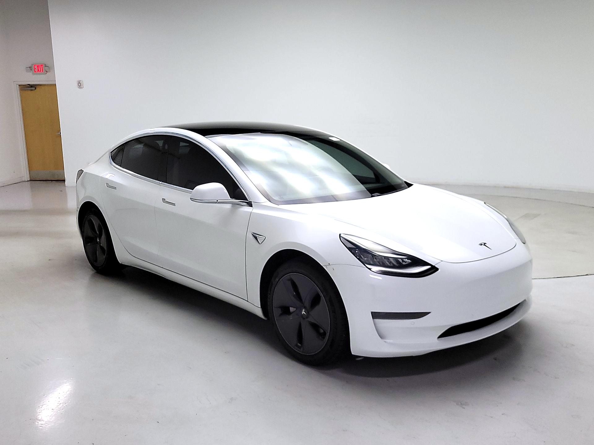Thumbnail: 2020 Tesla Model 3 - 1
