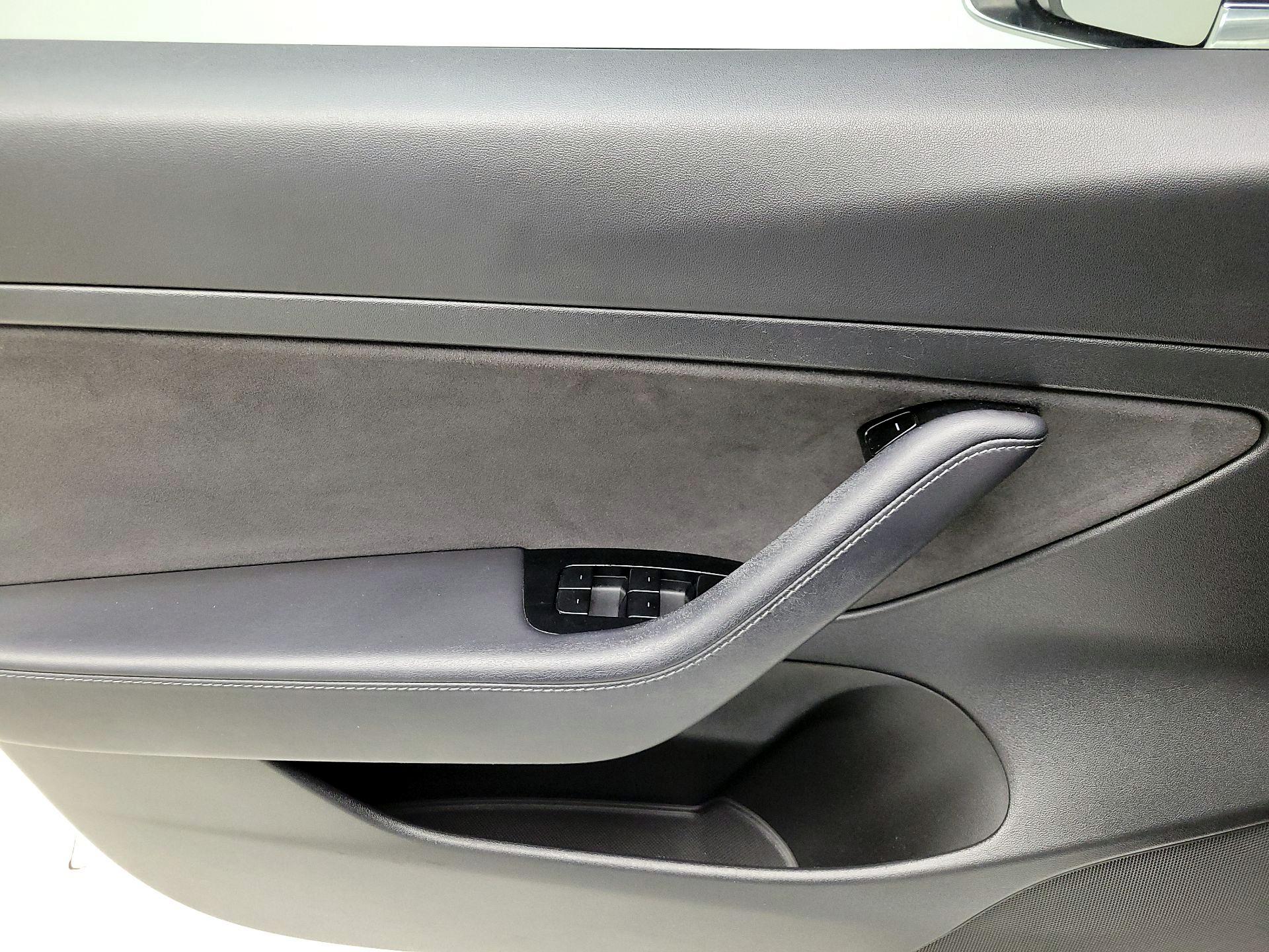 Thumbnail: 2020 Tesla Model 3 - 10