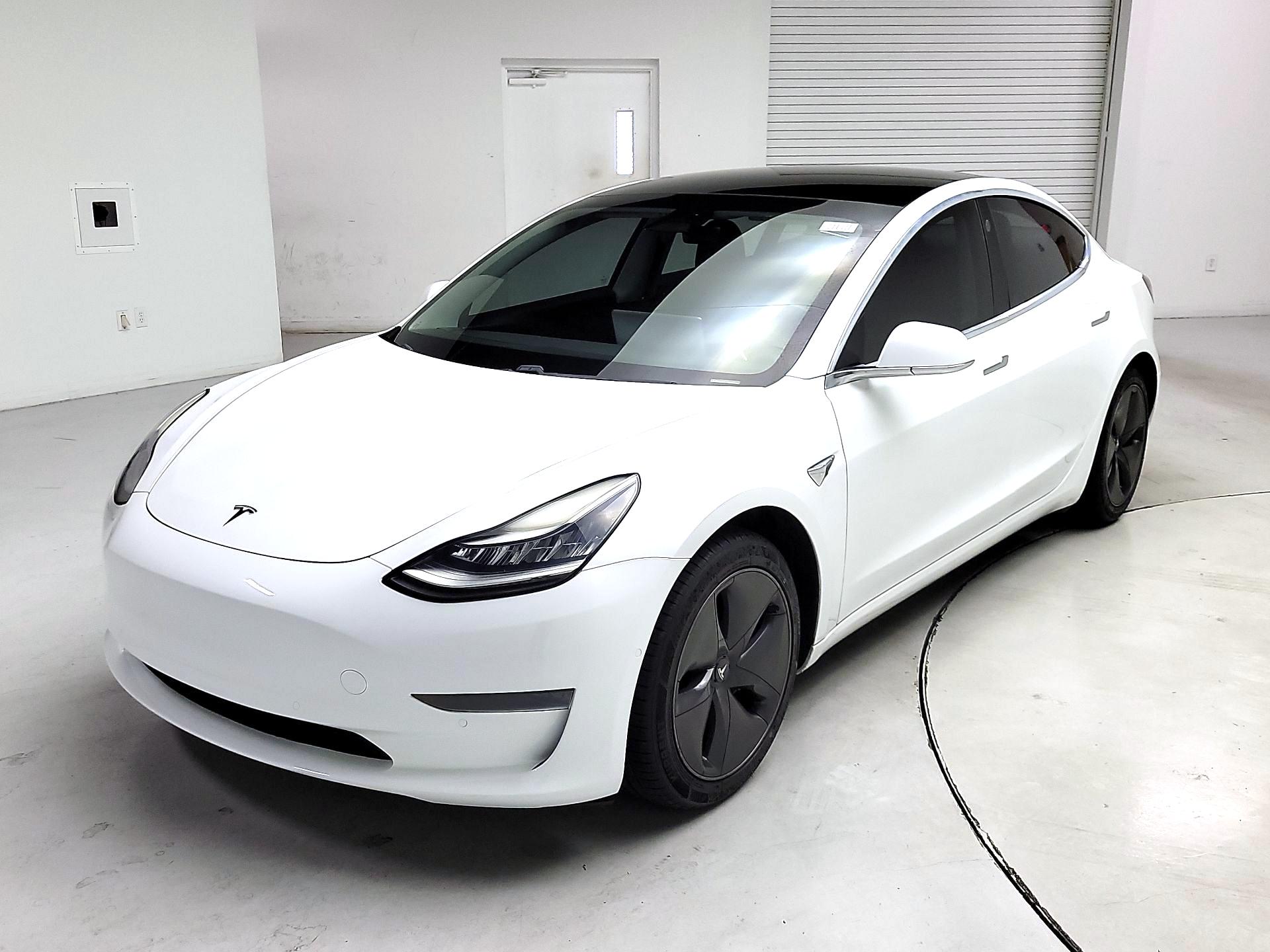 Thumbnail: 2020 Tesla Model 3 - 3