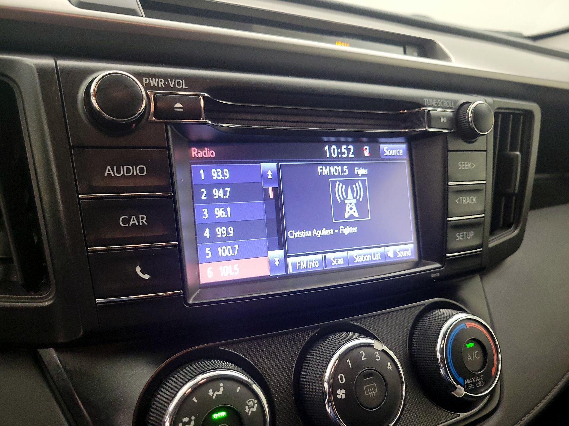 Thumbnail: 2016 Toyota RAV4 - 13