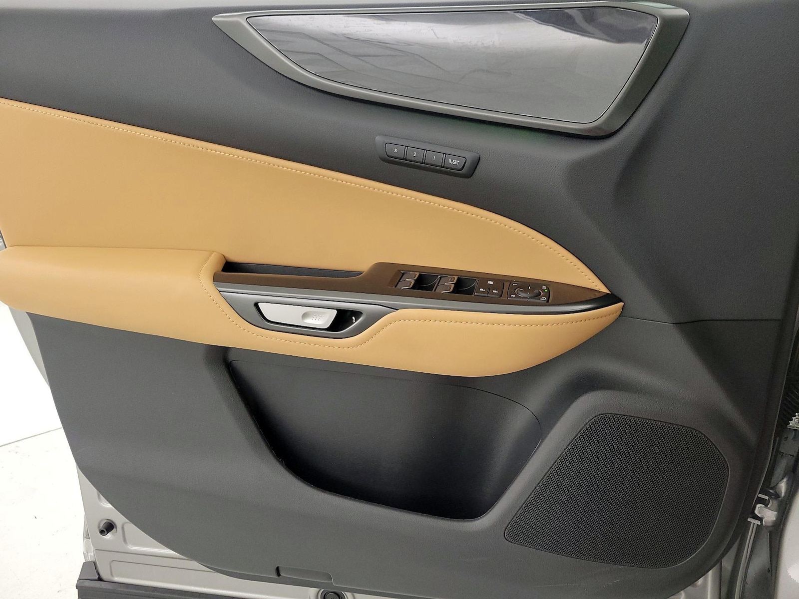 2026 Lexus NX 350 - Photo 13
