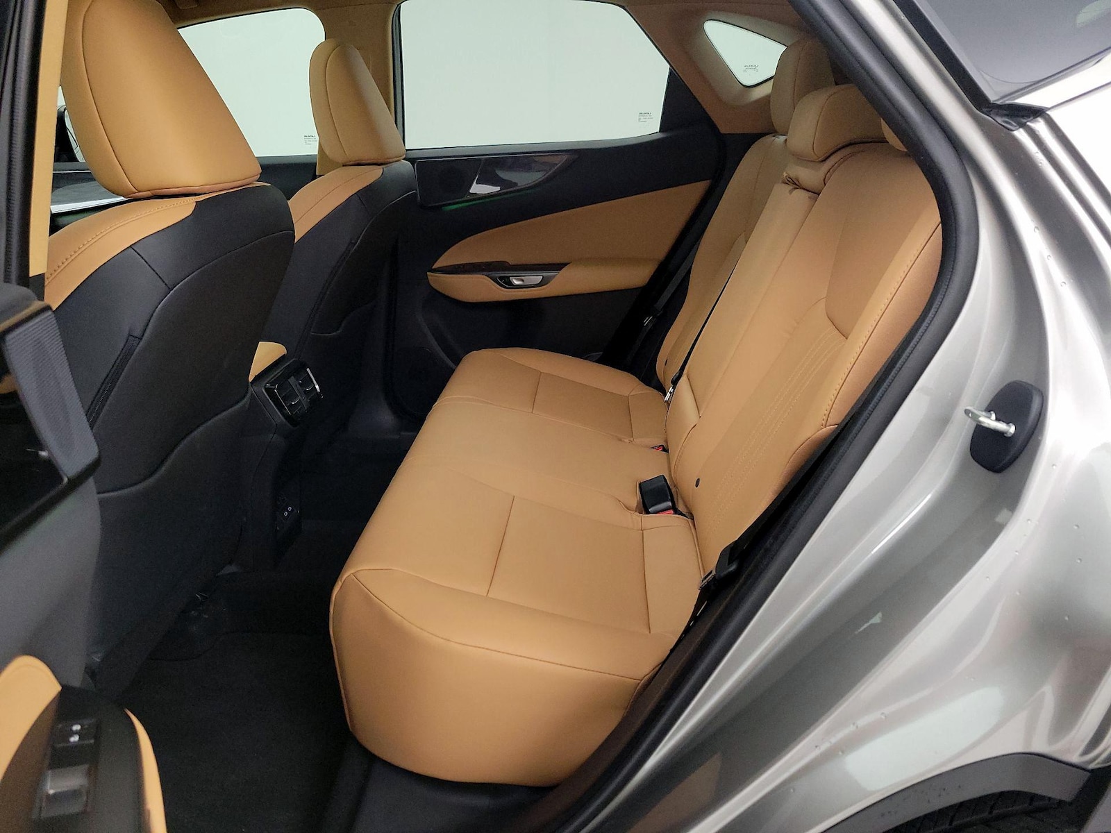2026 Lexus NX 350 - Photo 22