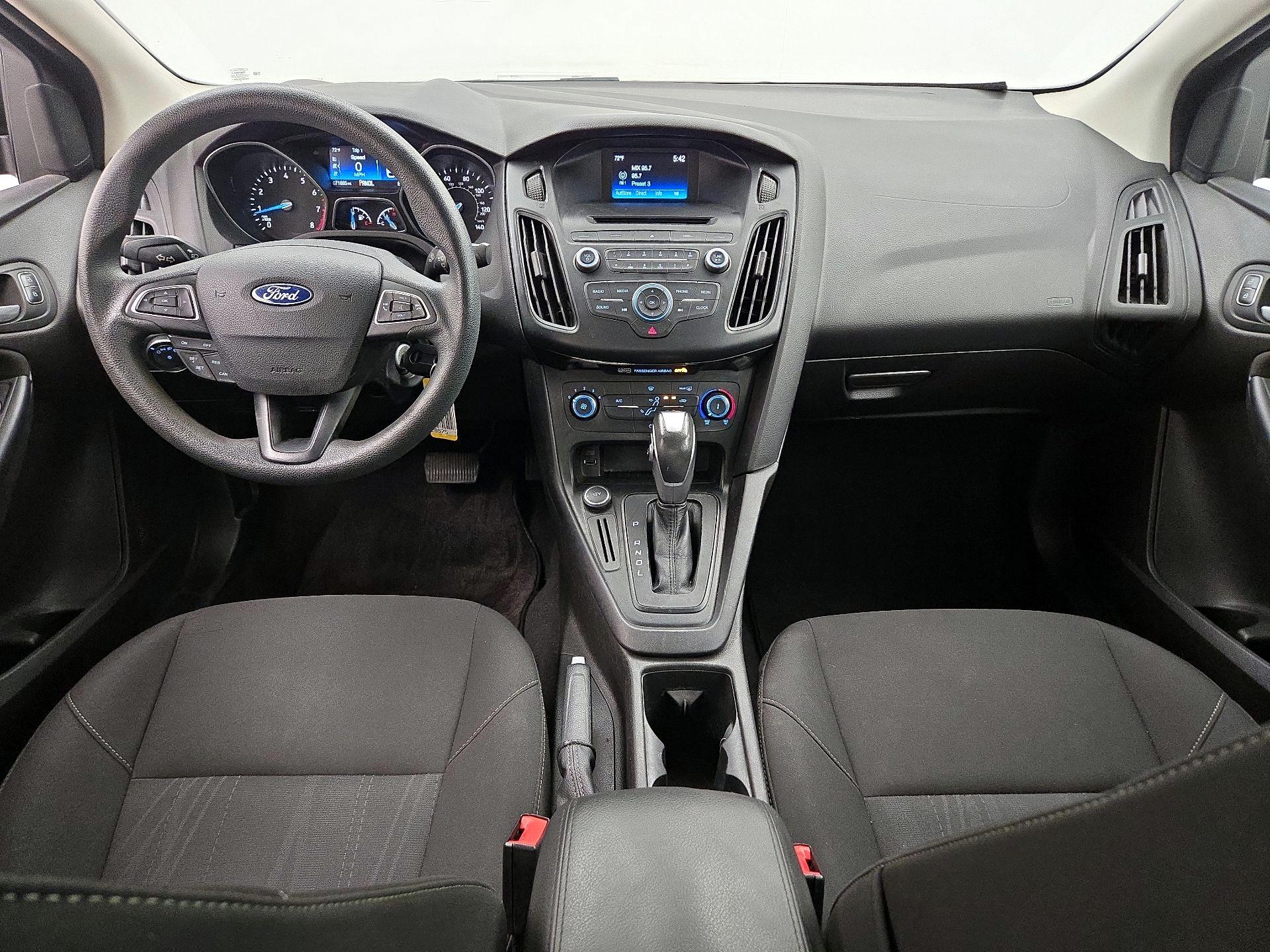 Thumbnail: 2015 Ford Focus - 9