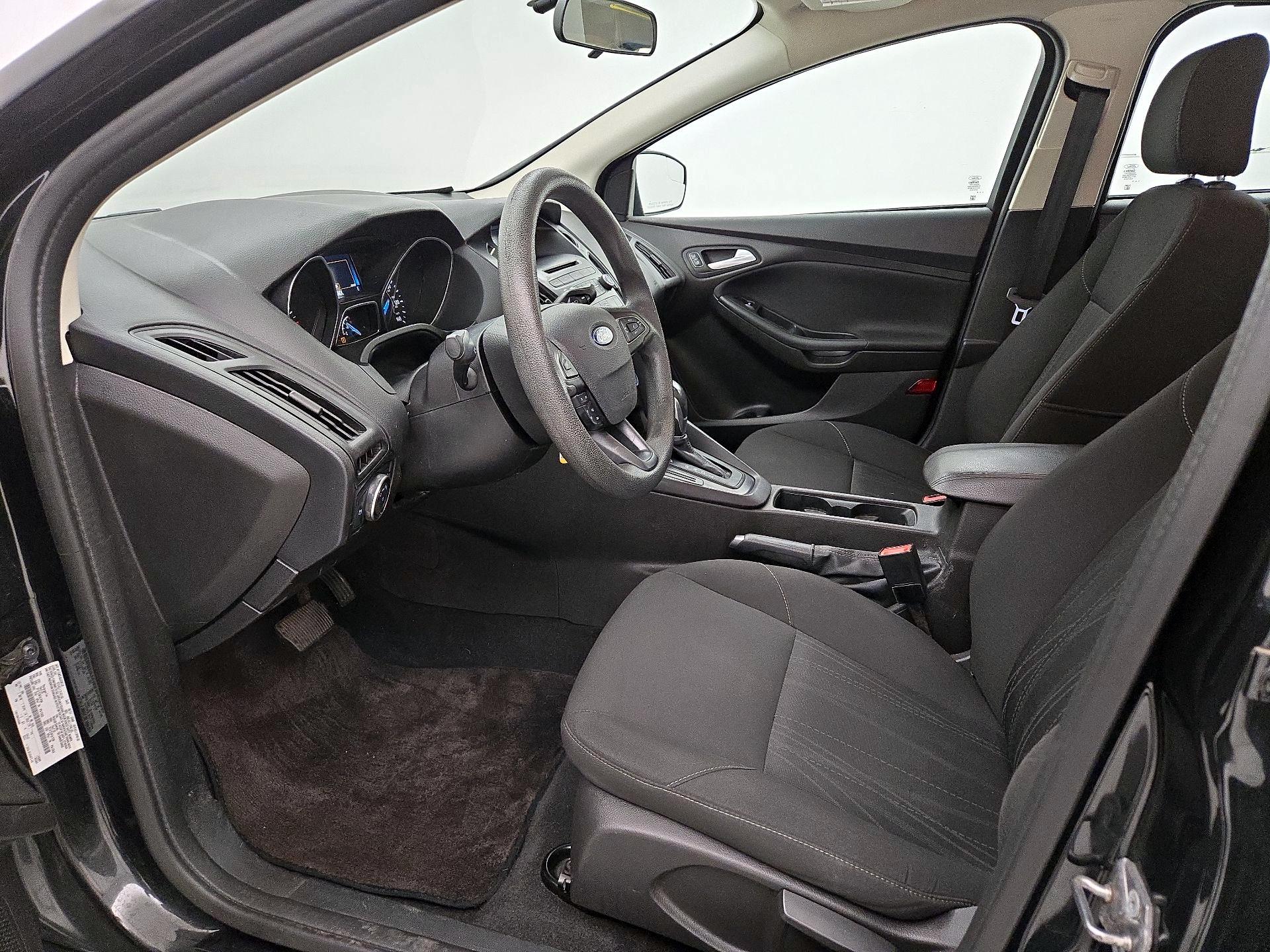Thumbnail: 2015 Ford Focus - 11