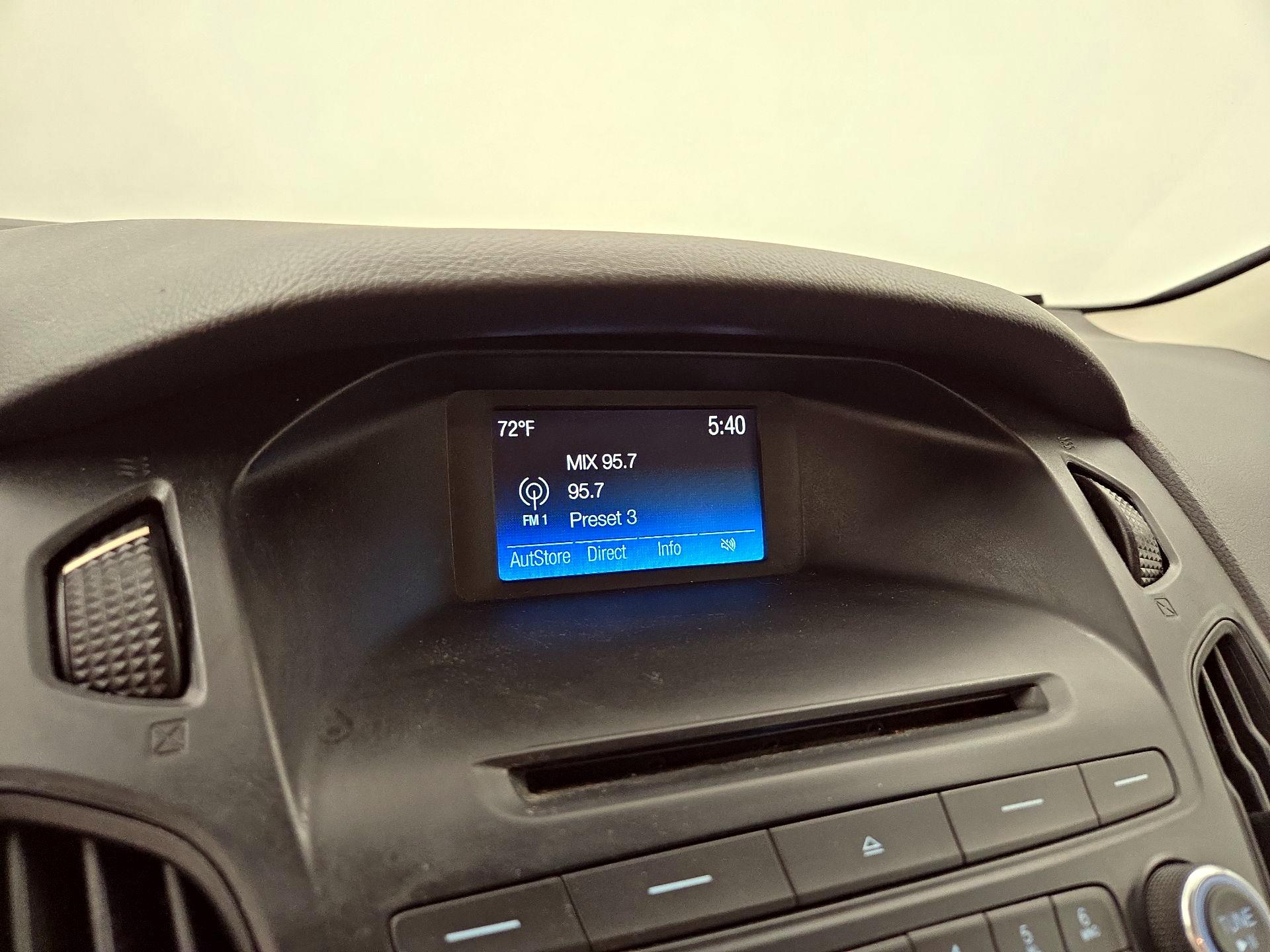 Thumbnail: 2015 Ford Focus - 15