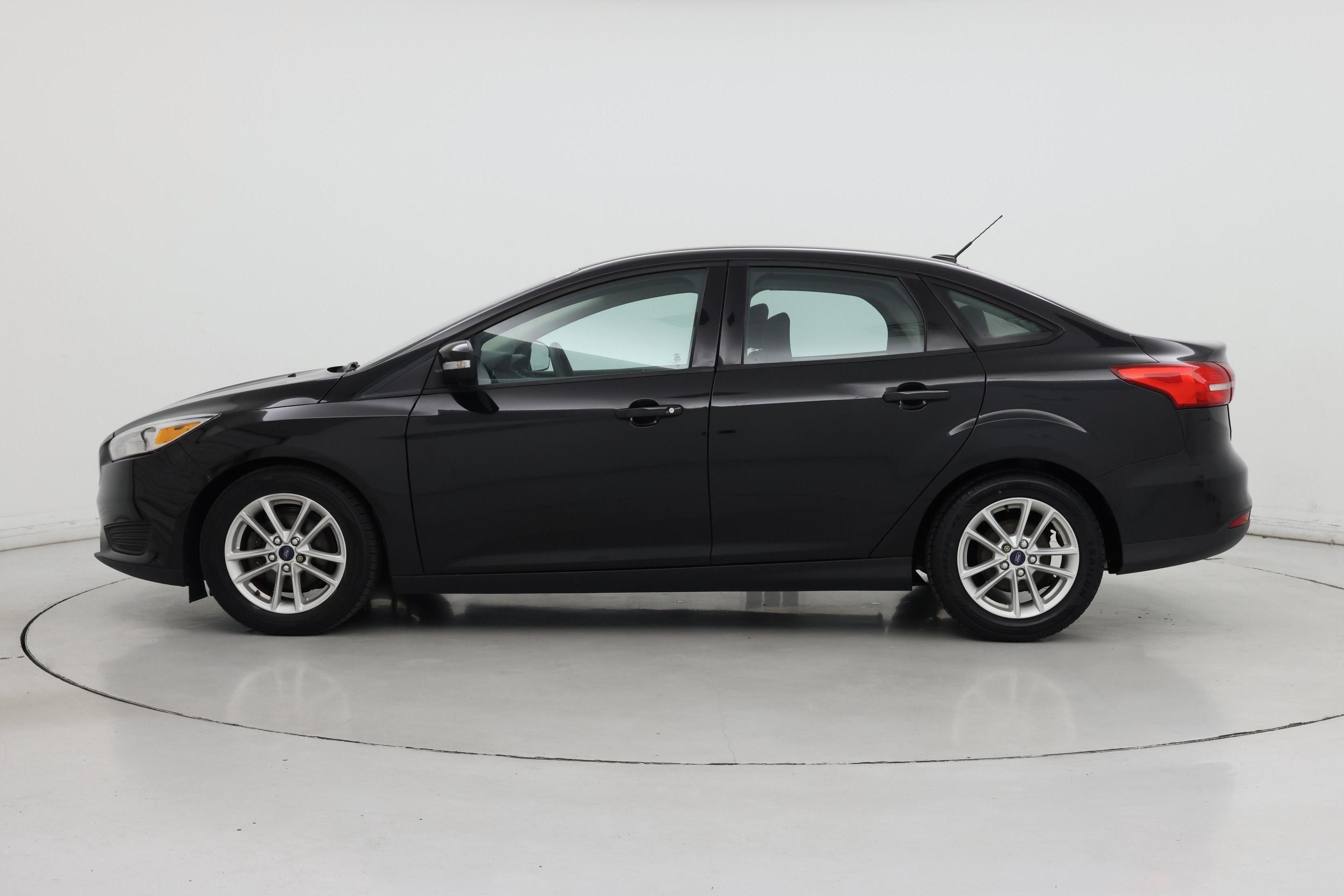 Thumbnail: 2015 Ford Focus - 3