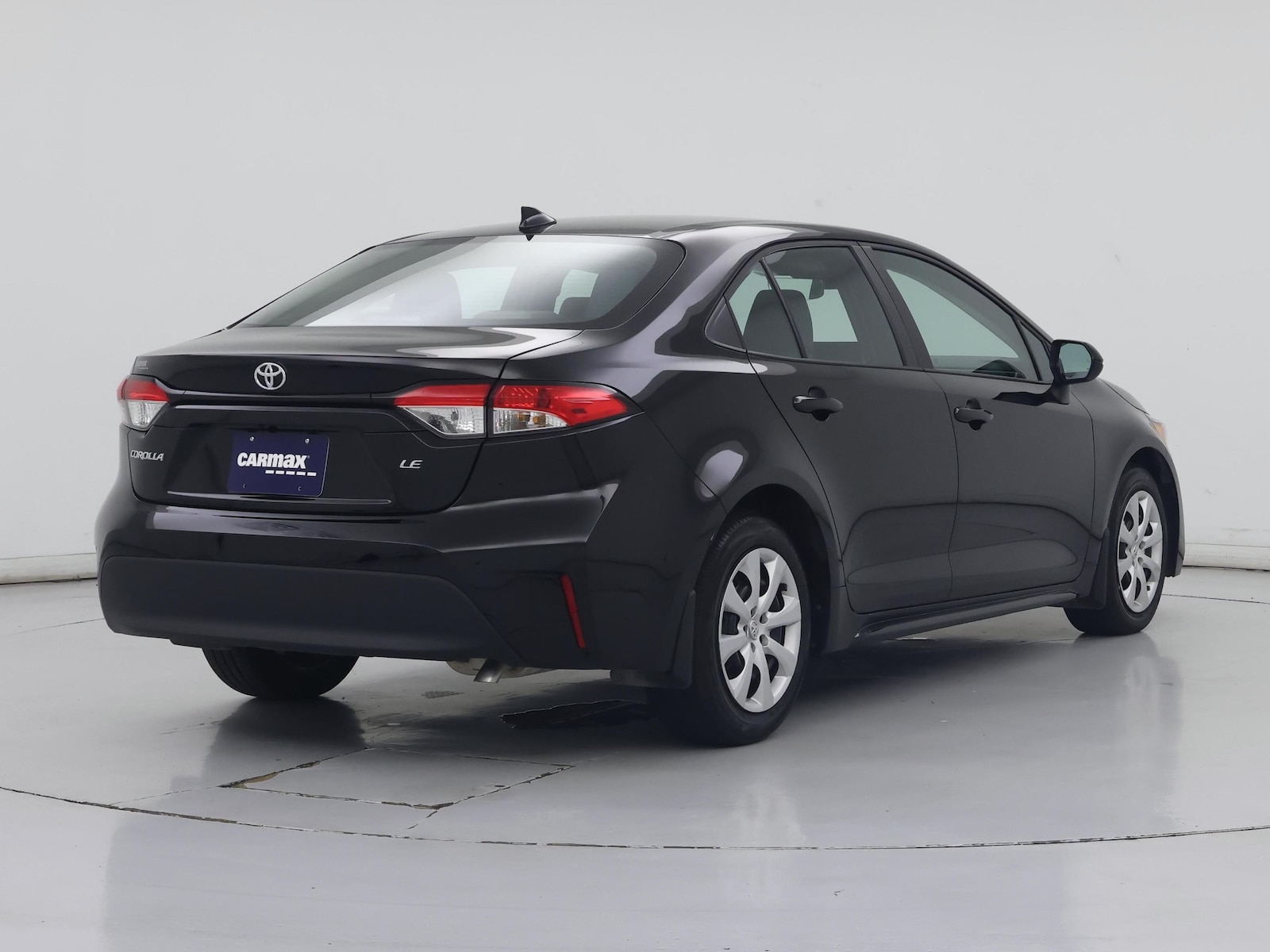 2026 Toyota Corolla LE - Photo 9
