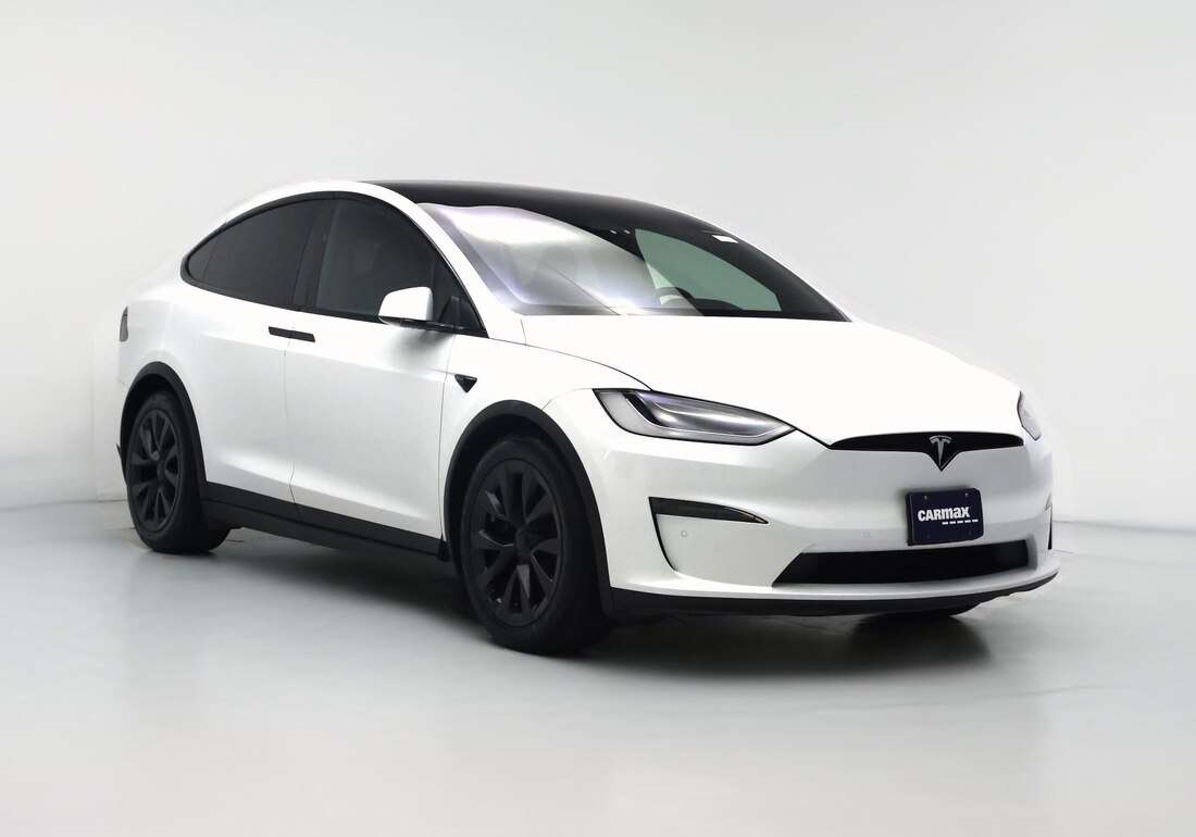 2022 Tesla Model X Long Range in White — CarMax photo