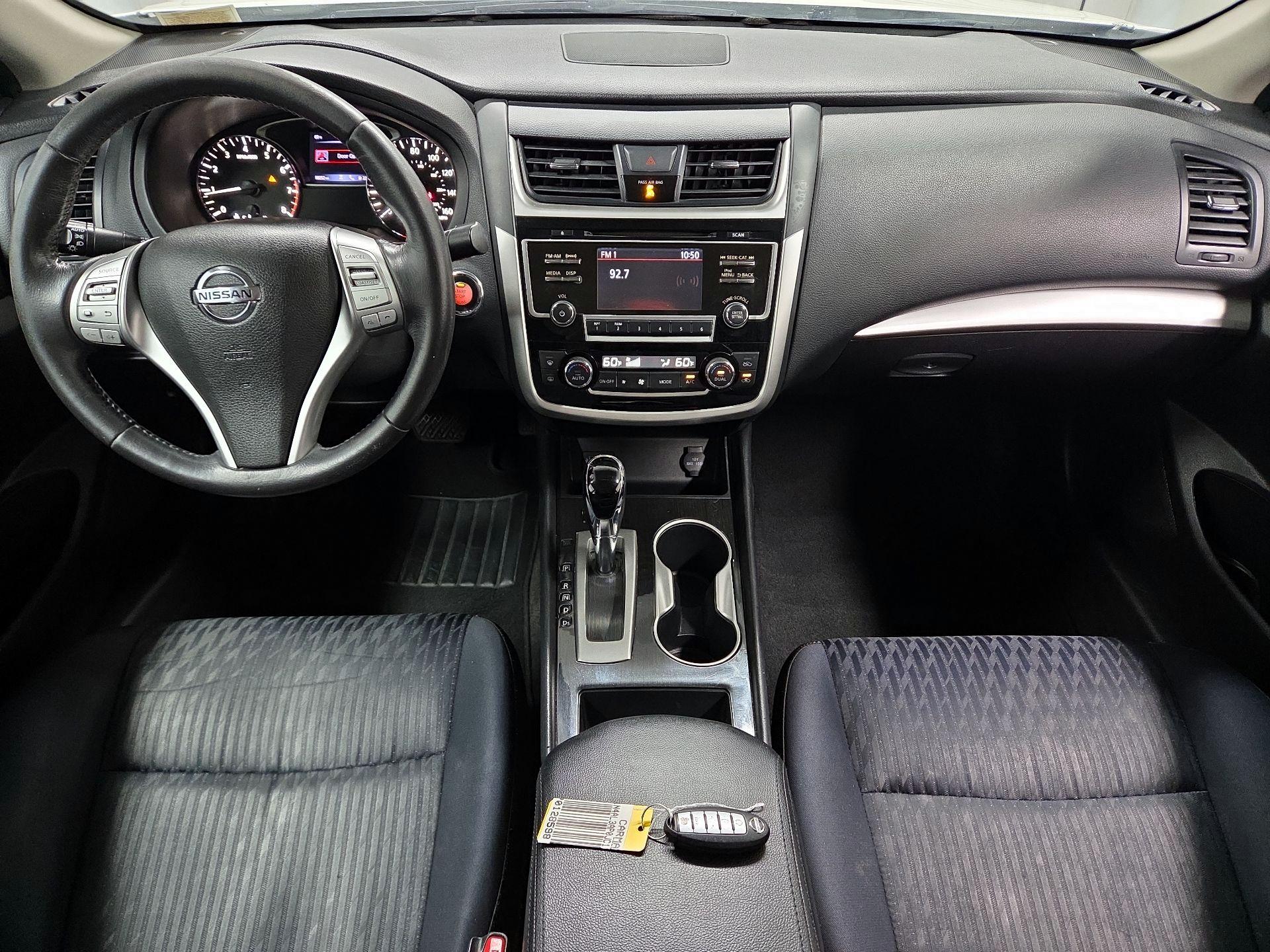 Thumbnail: 2018 Nissan Altima - 9