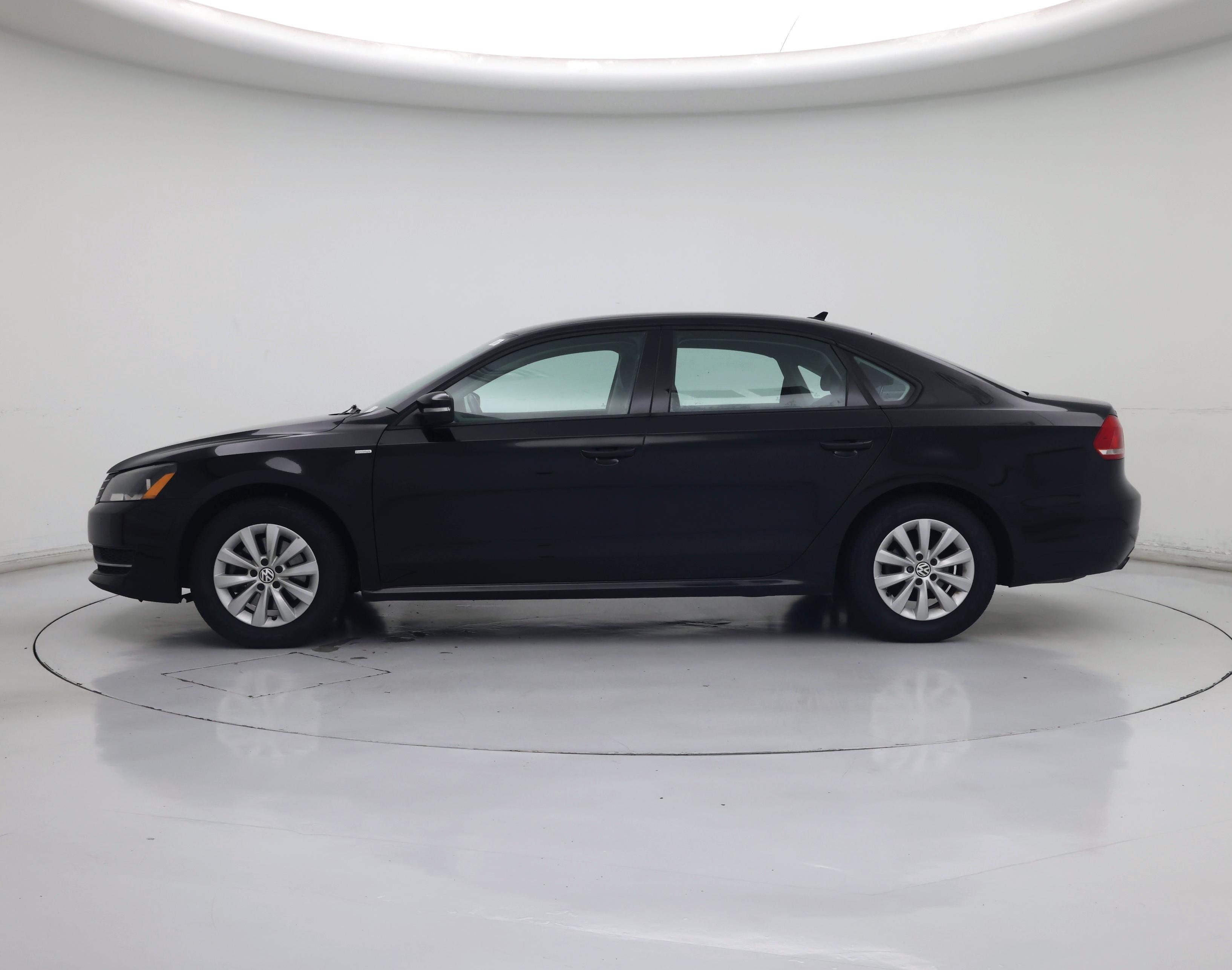 Thumbnail: 2015 Volkswagen Passat - 3