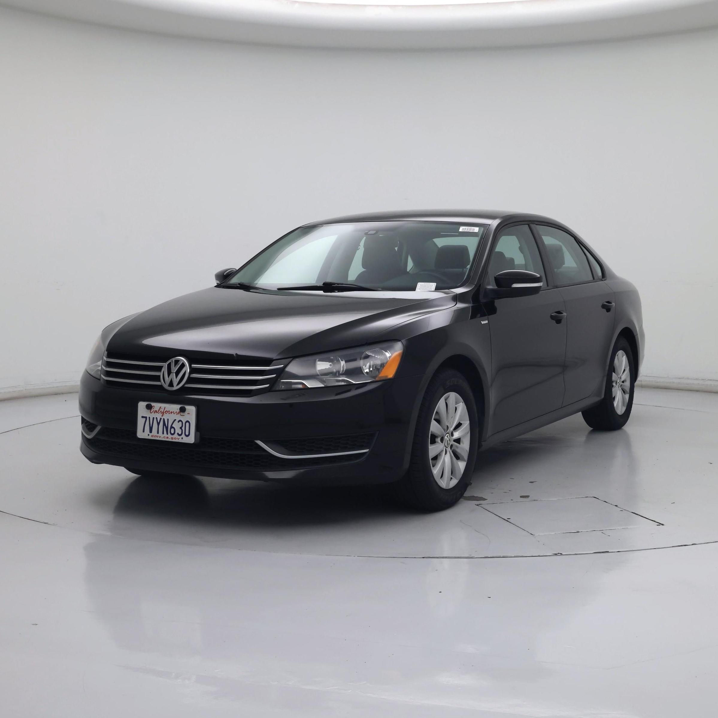 Thumbnail: 2015 Volkswagen Passat - 4