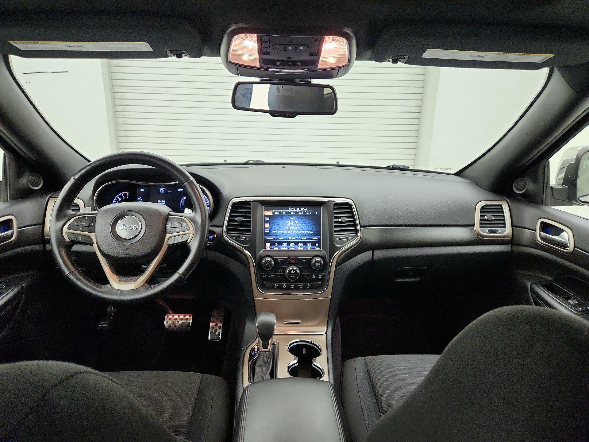 Thumbnail: 2016 Jeep Grand Cherokee - 9