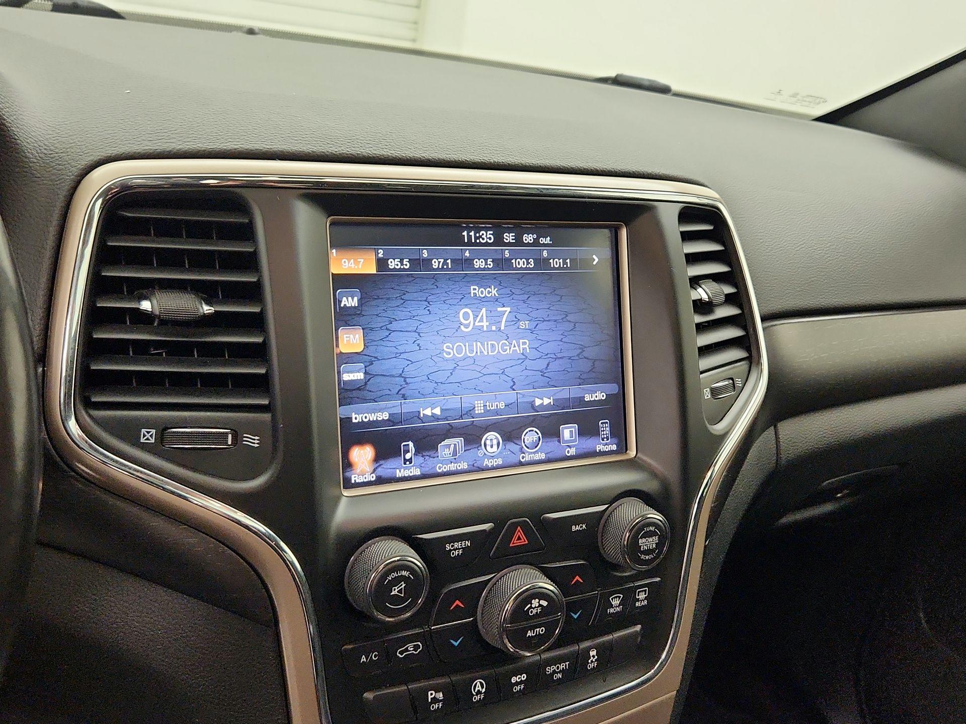 Thumbnail: 2016 Jeep Grand Cherokee - 15