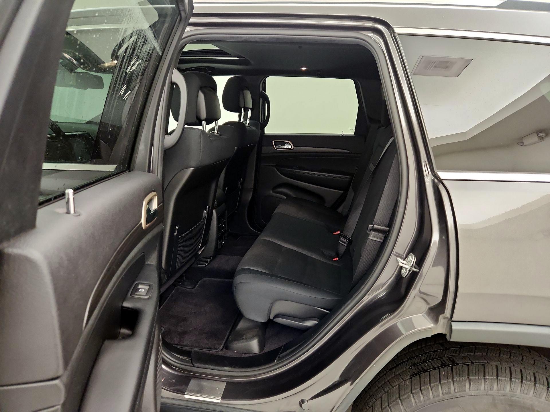 Thumbnail: 2016 Jeep Grand Cherokee - 20