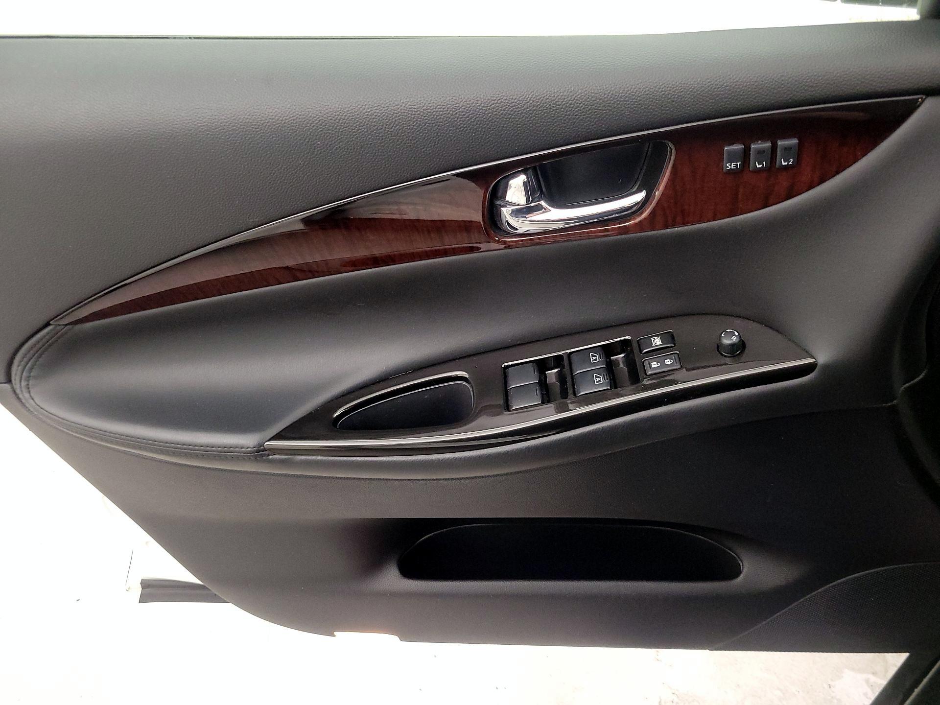 Thumbnail: 2017 INFINITI QX50 - 12