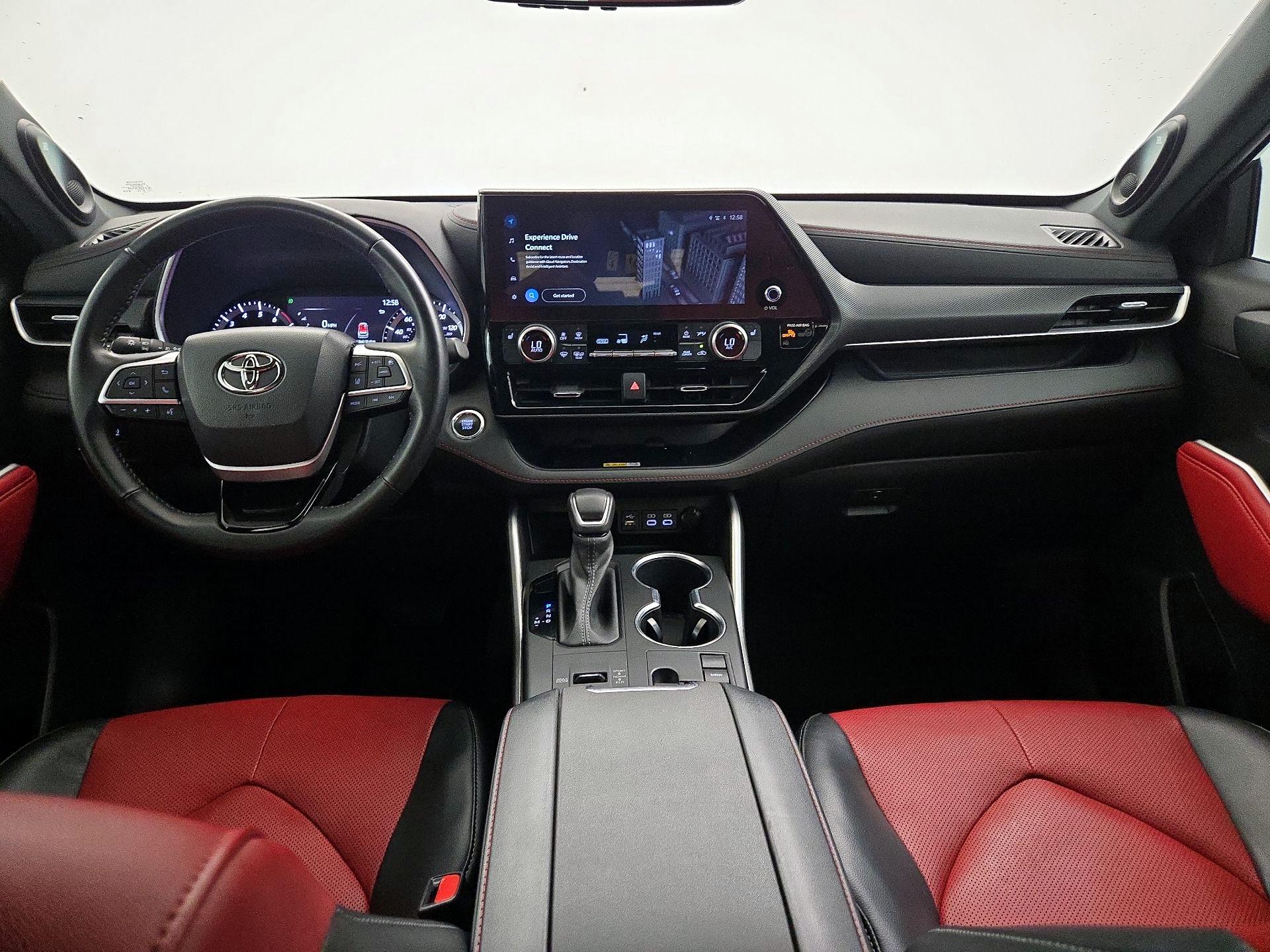 Thumbnail: 2023 Toyota Highlander - 9