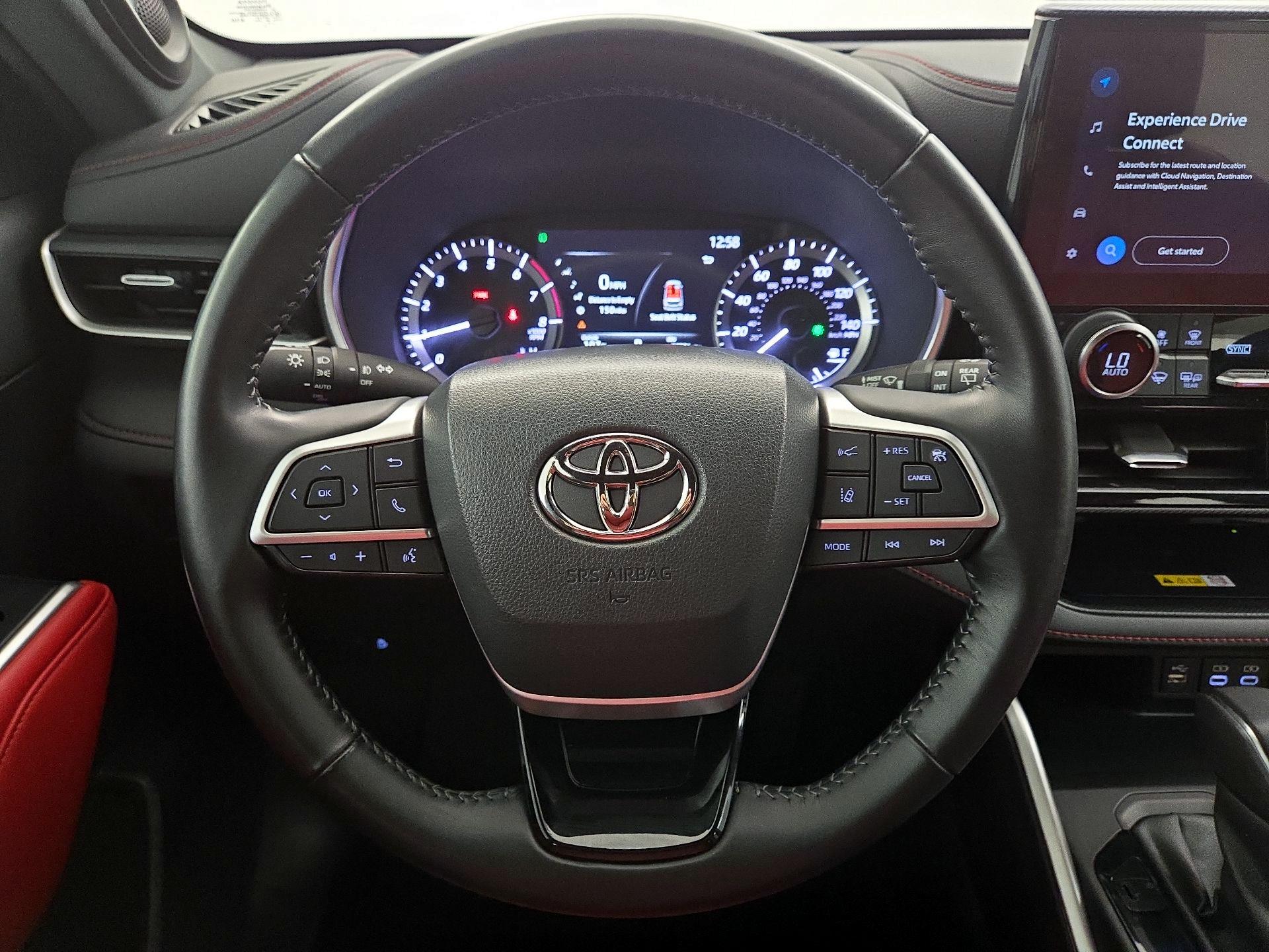 Thumbnail: 2023 Toyota Highlander - 10