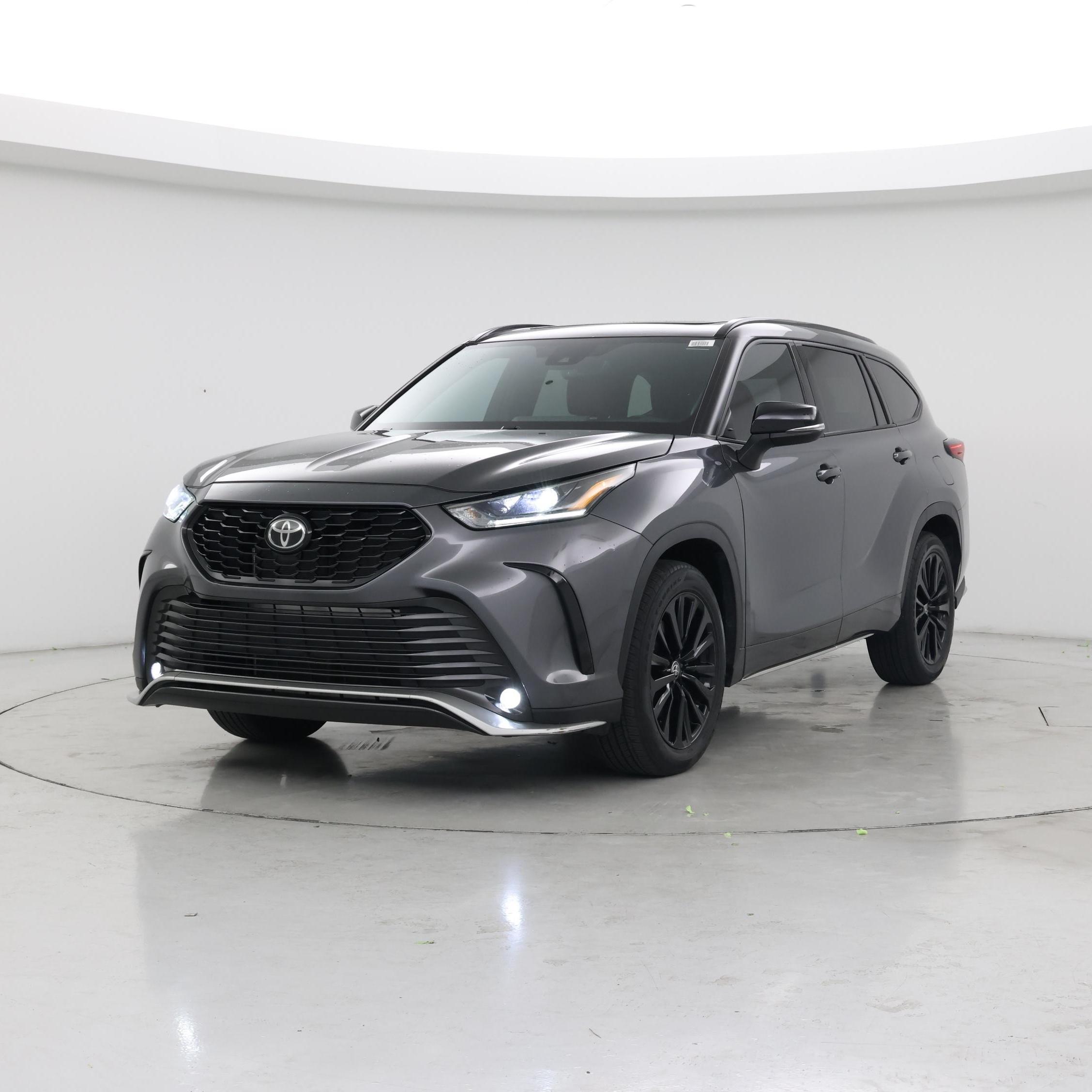 Thumbnail: 2023 Toyota Highlander - 4
