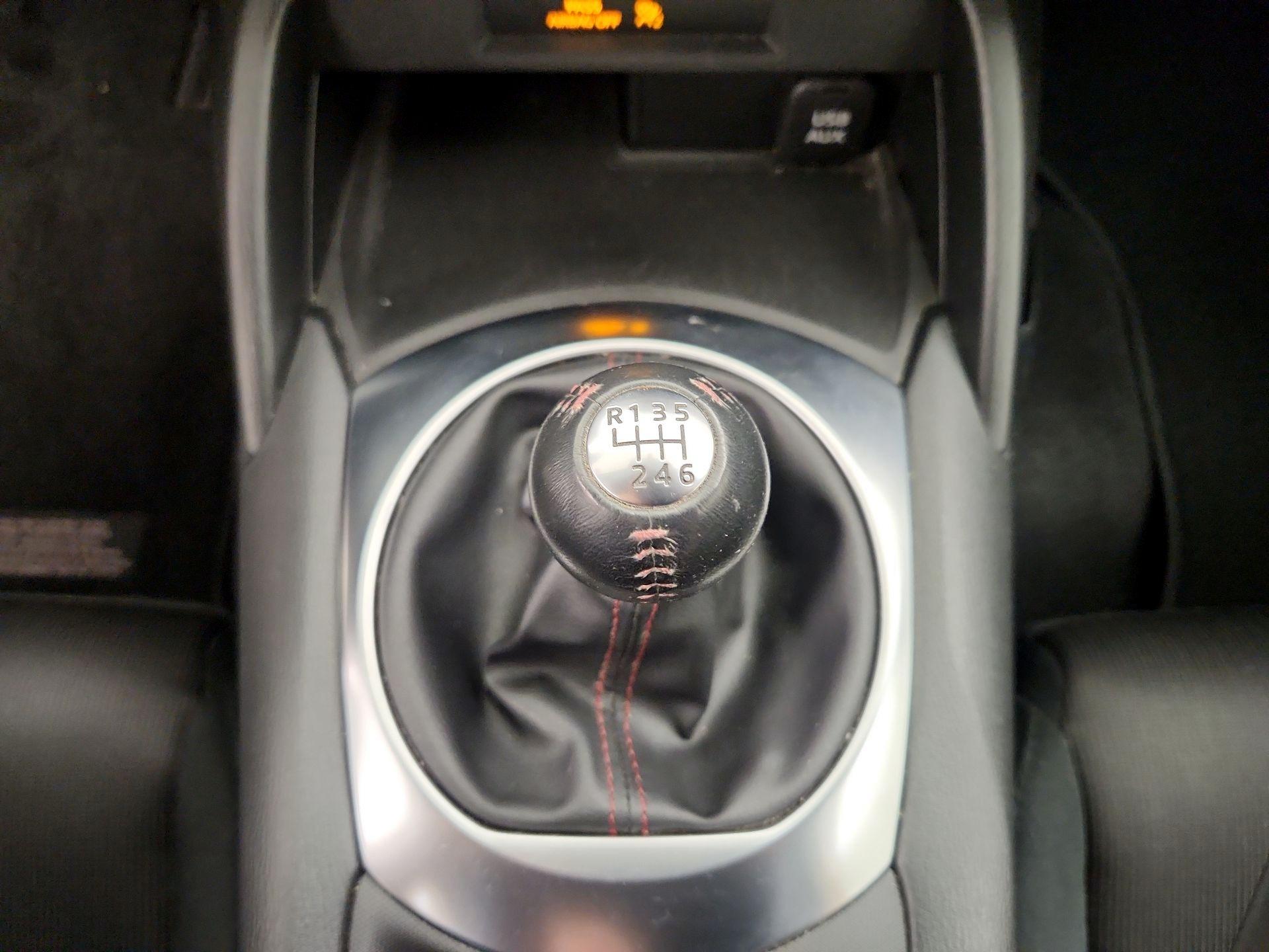 Thumbnail: 2016 Mazda MX-5 Miata - 16