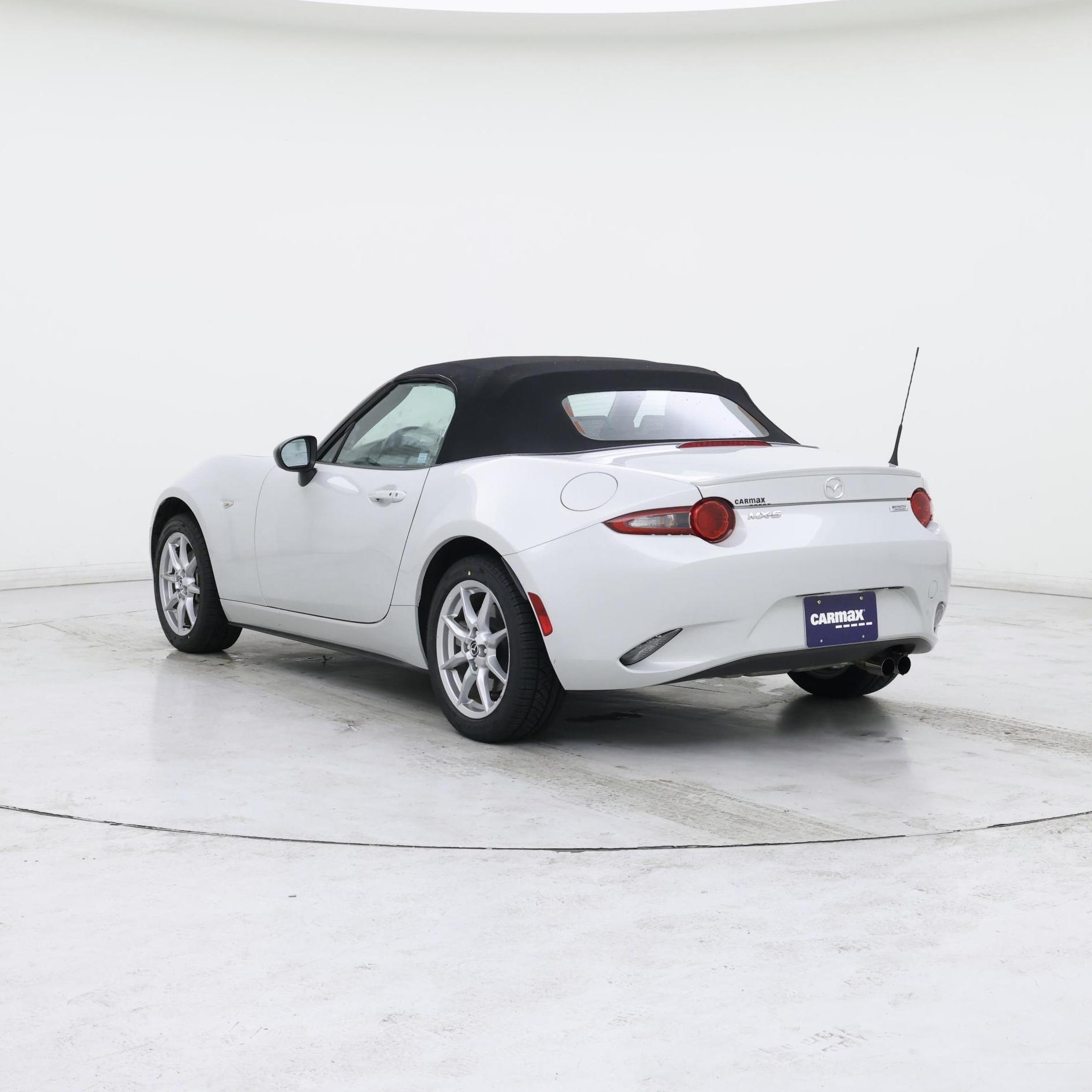 Thumbnail: 2016 Mazda MX-5 Miata - 2