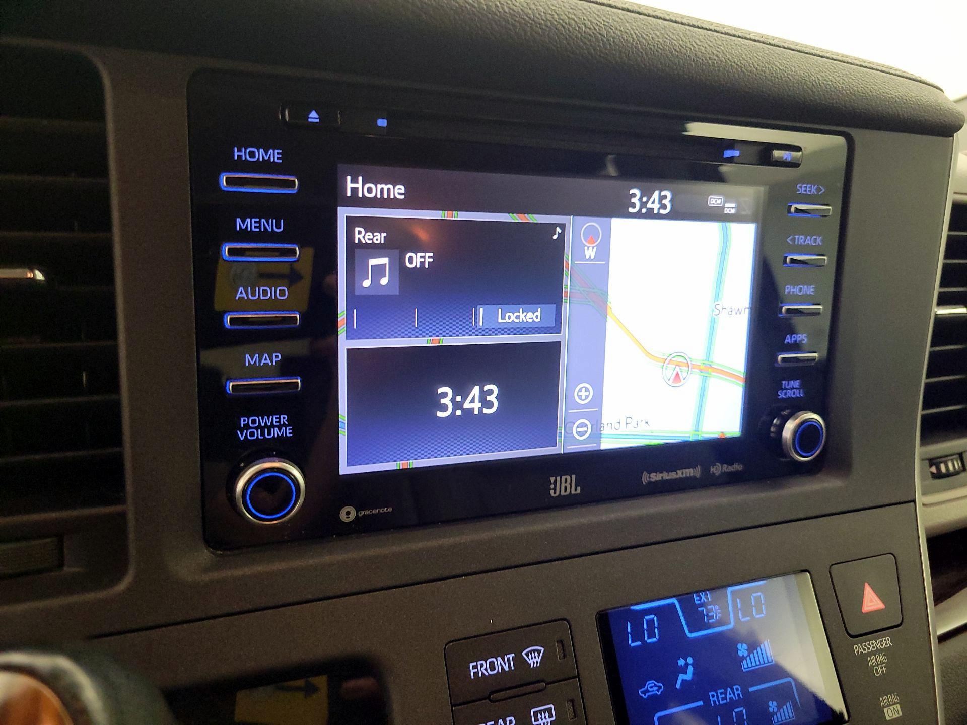 Thumbnail: 2020 Toyota Sienna - 15