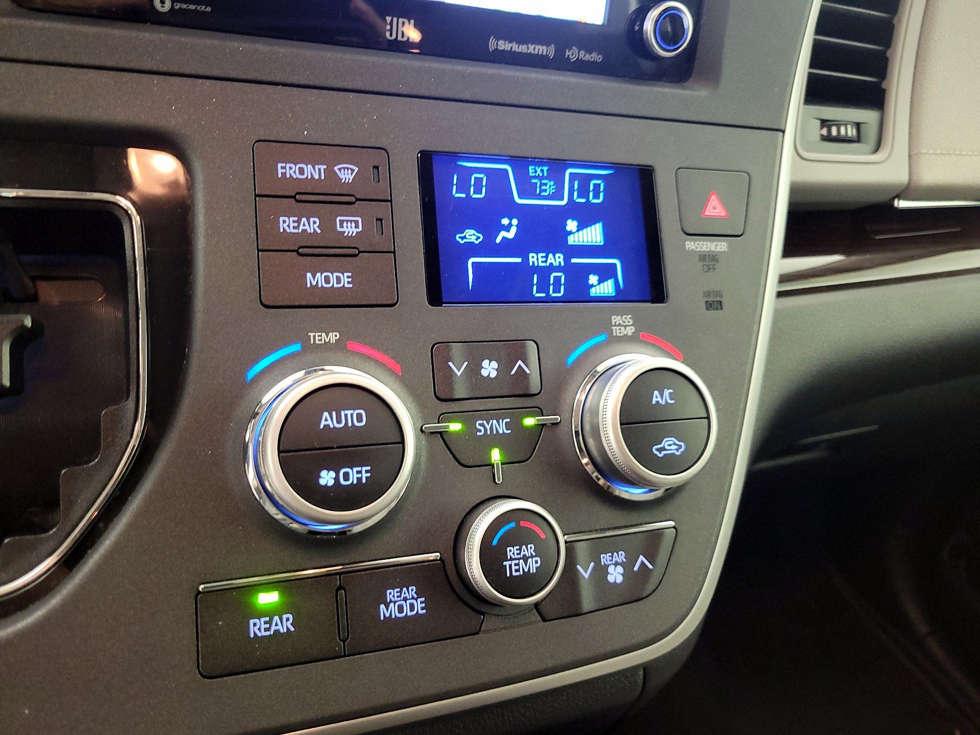 Thumbnail: 2020 Toyota Sienna - 16