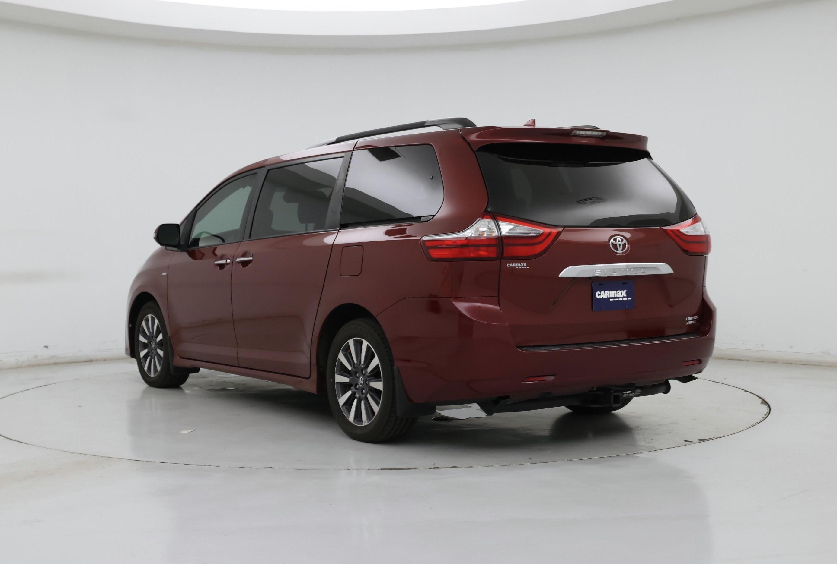 Thumbnail: 2020 Toyota Sienna - 2