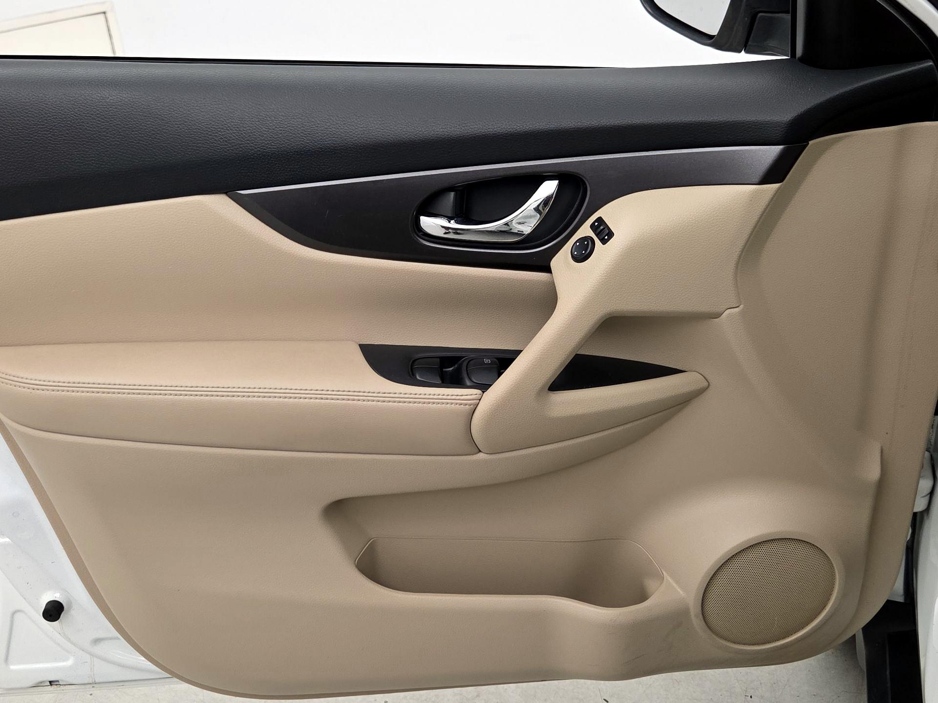 Thumbnail: 2014 Nissan Rogue - 12