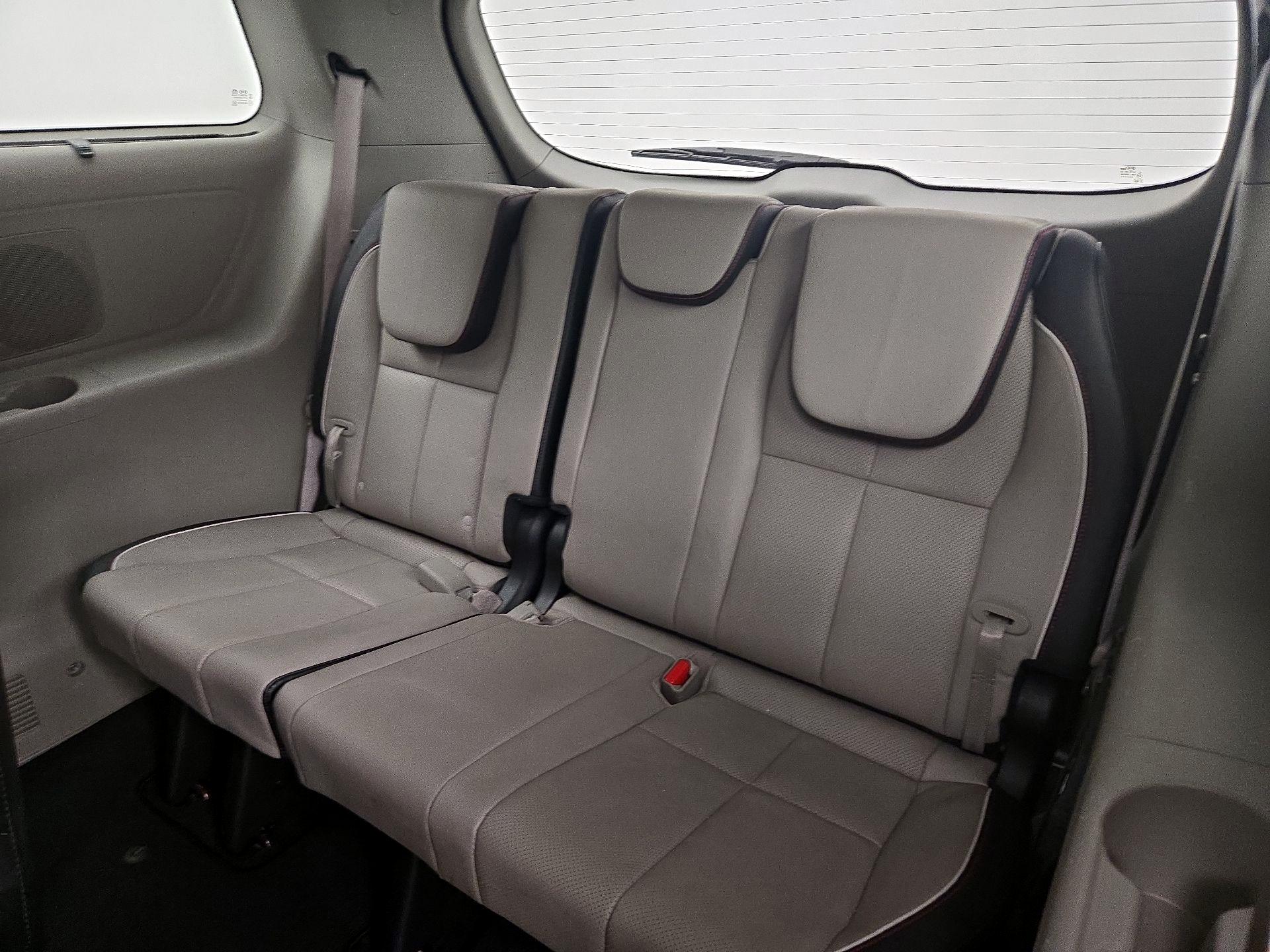 Thumbnail: 2019 Kia Sedona - 20