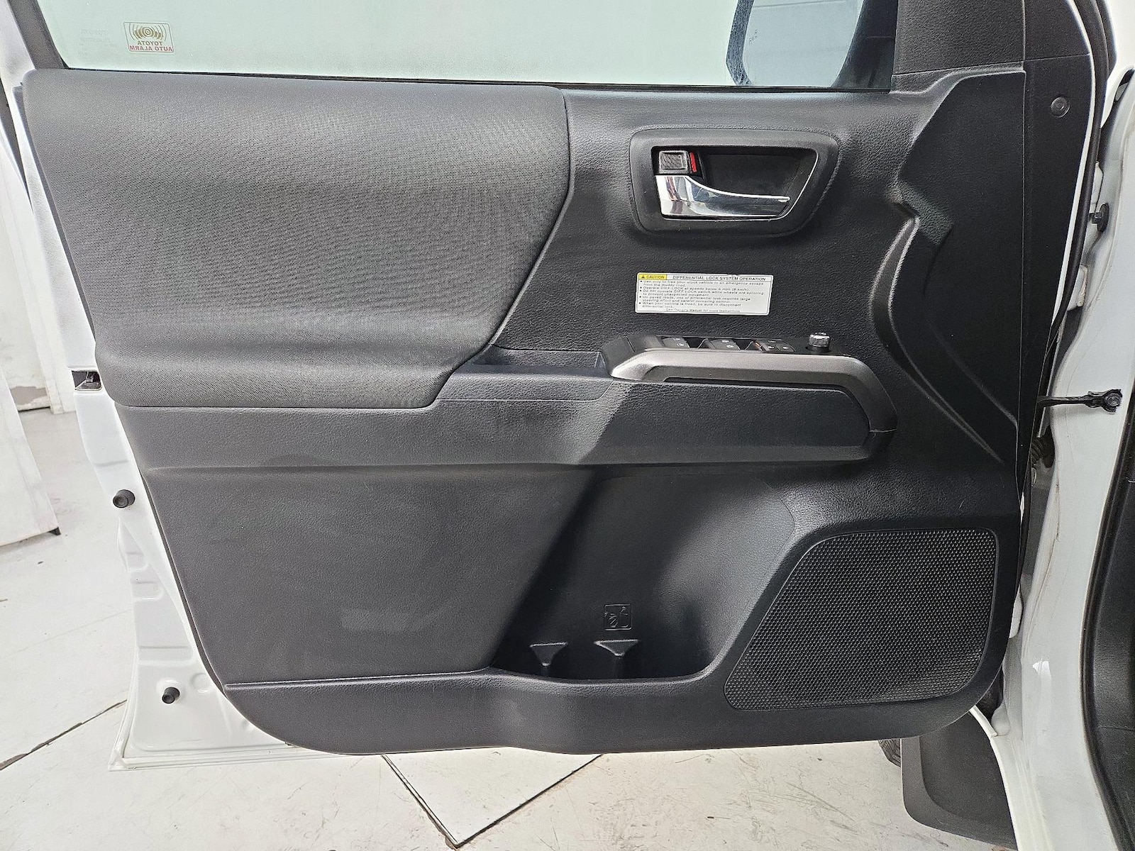 2018 Toyota Tacoma TRD Off Road - Photo 13