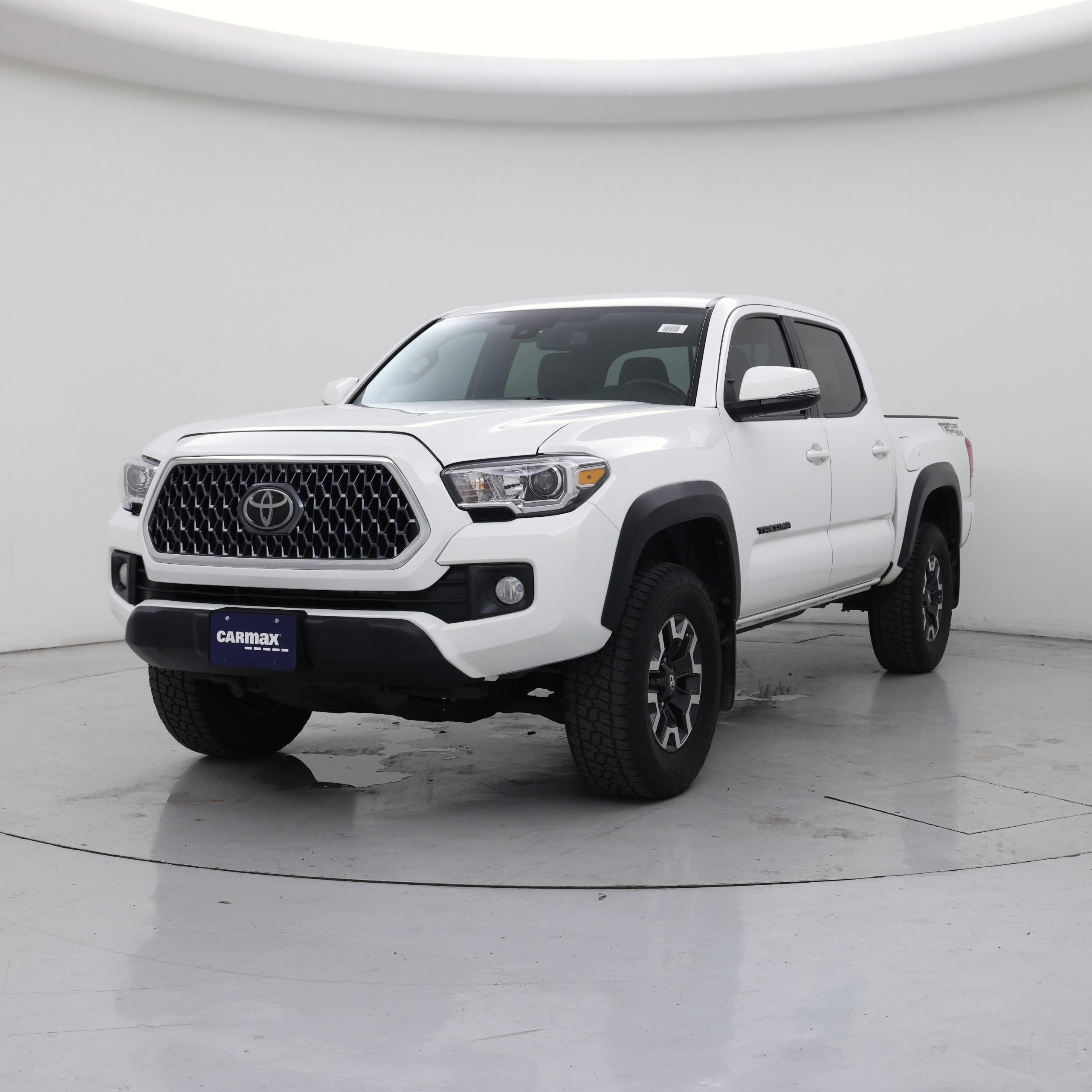 Thumbnail: 2018 Toyota Tacoma - 4