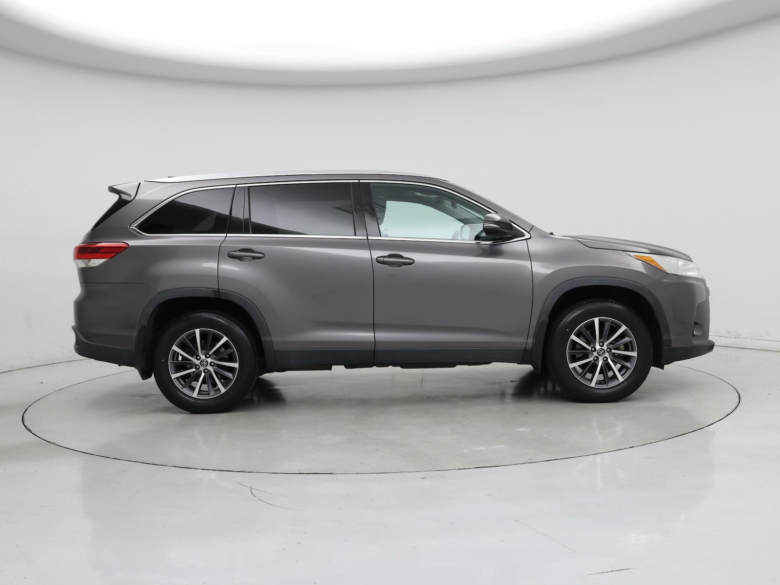 2019 Toyota Highlander XLE - Photo 8