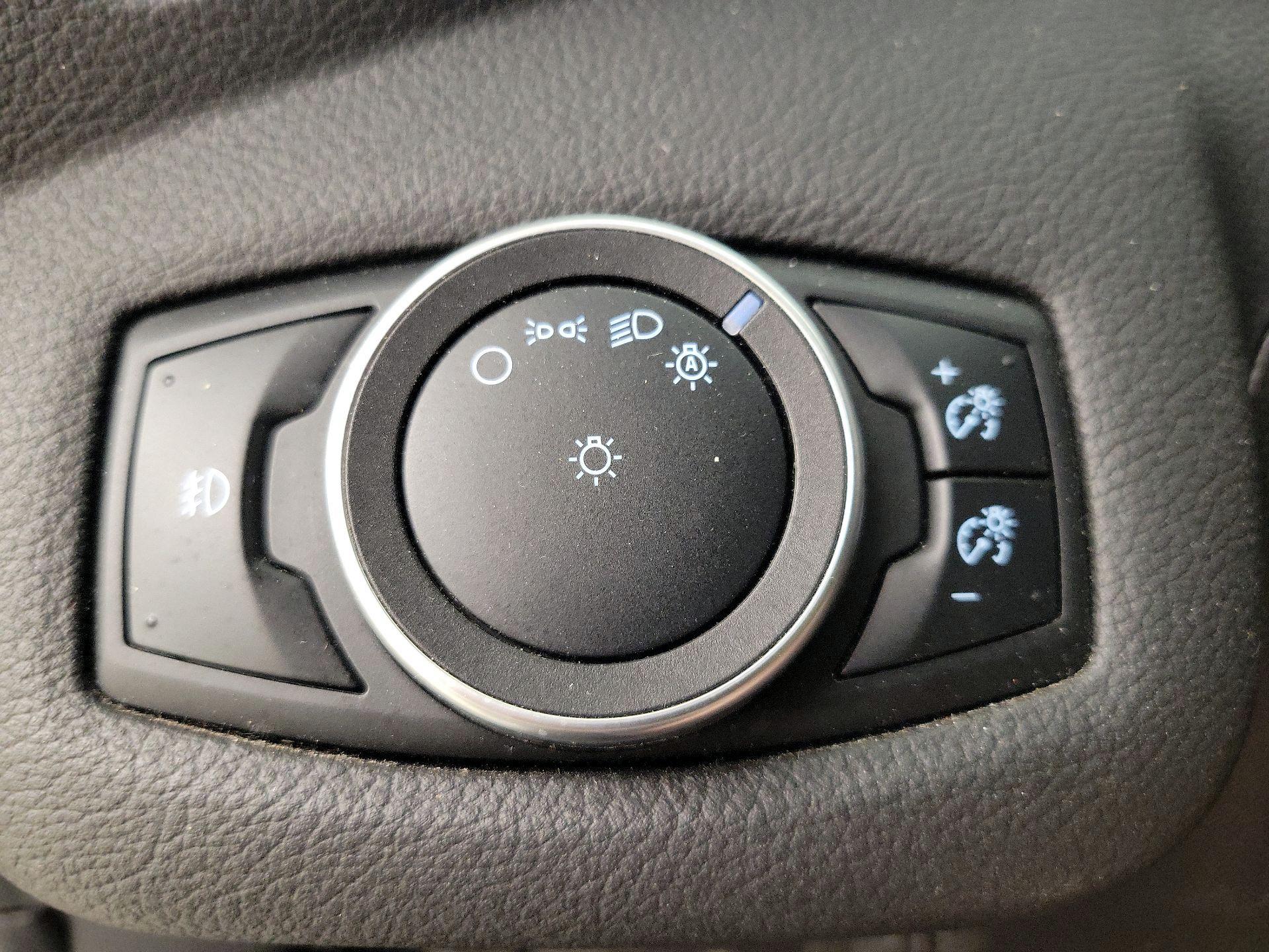 Thumbnail: 2016 Ford Escape - 13