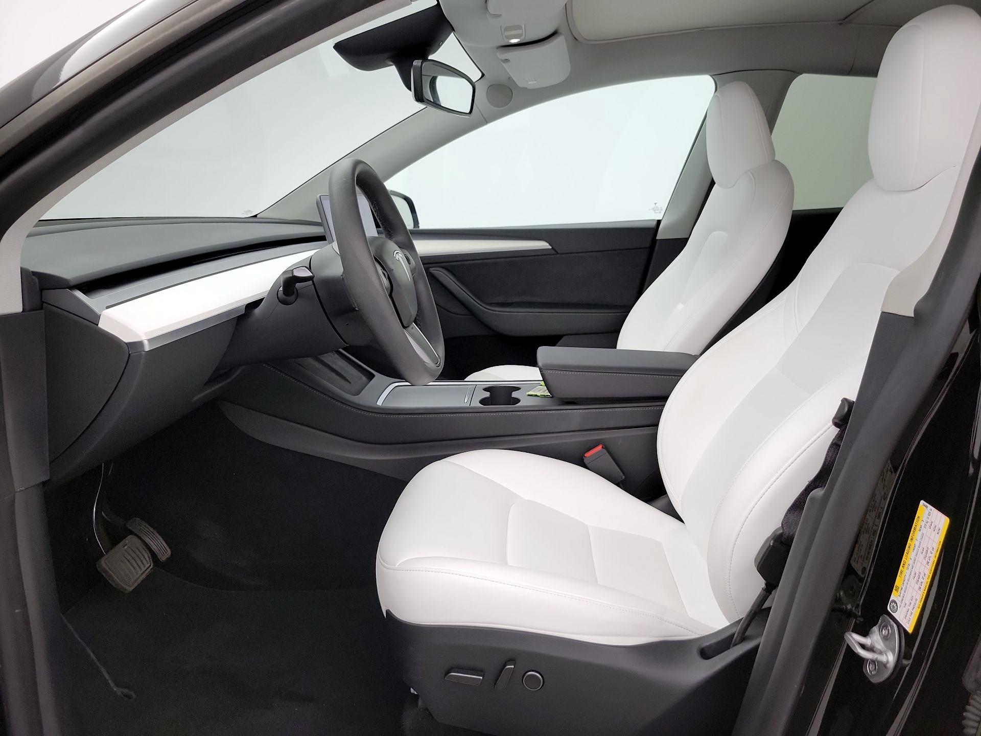 Thumbnail: 2023 Tesla Model Y - 11