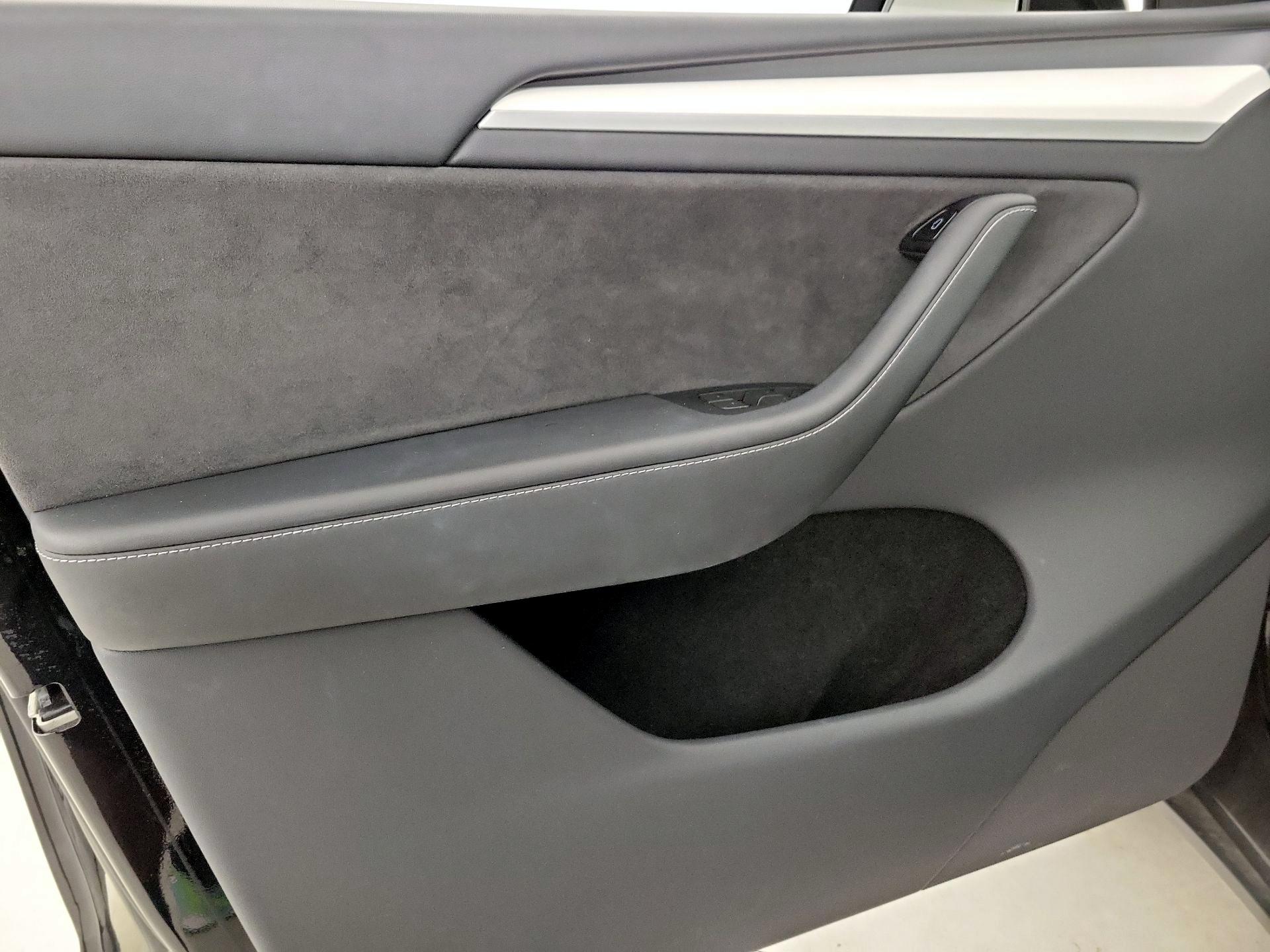 Thumbnail: 2023 Tesla Model Y - 12