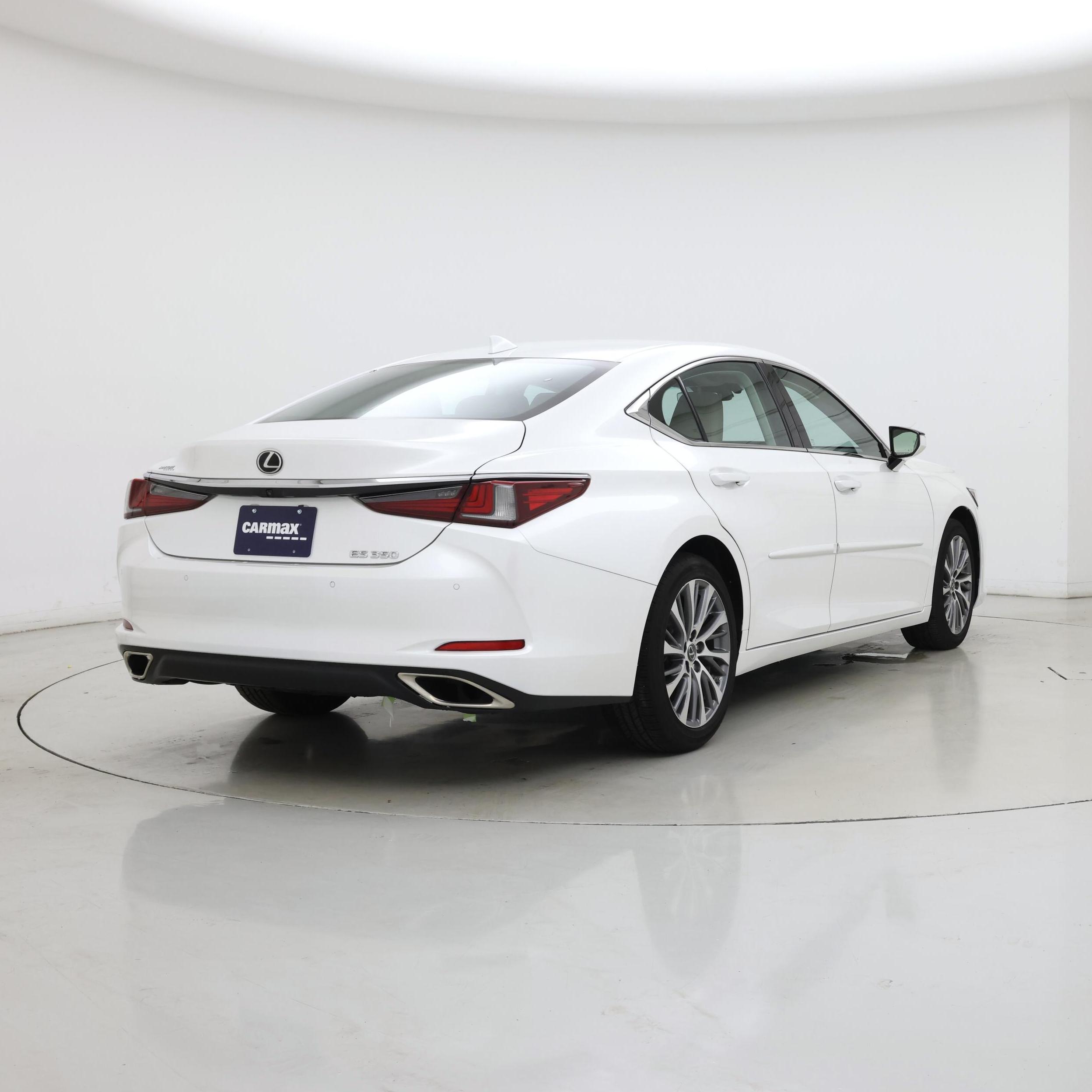 Thumbnail: 2020 Lexus ES - 8