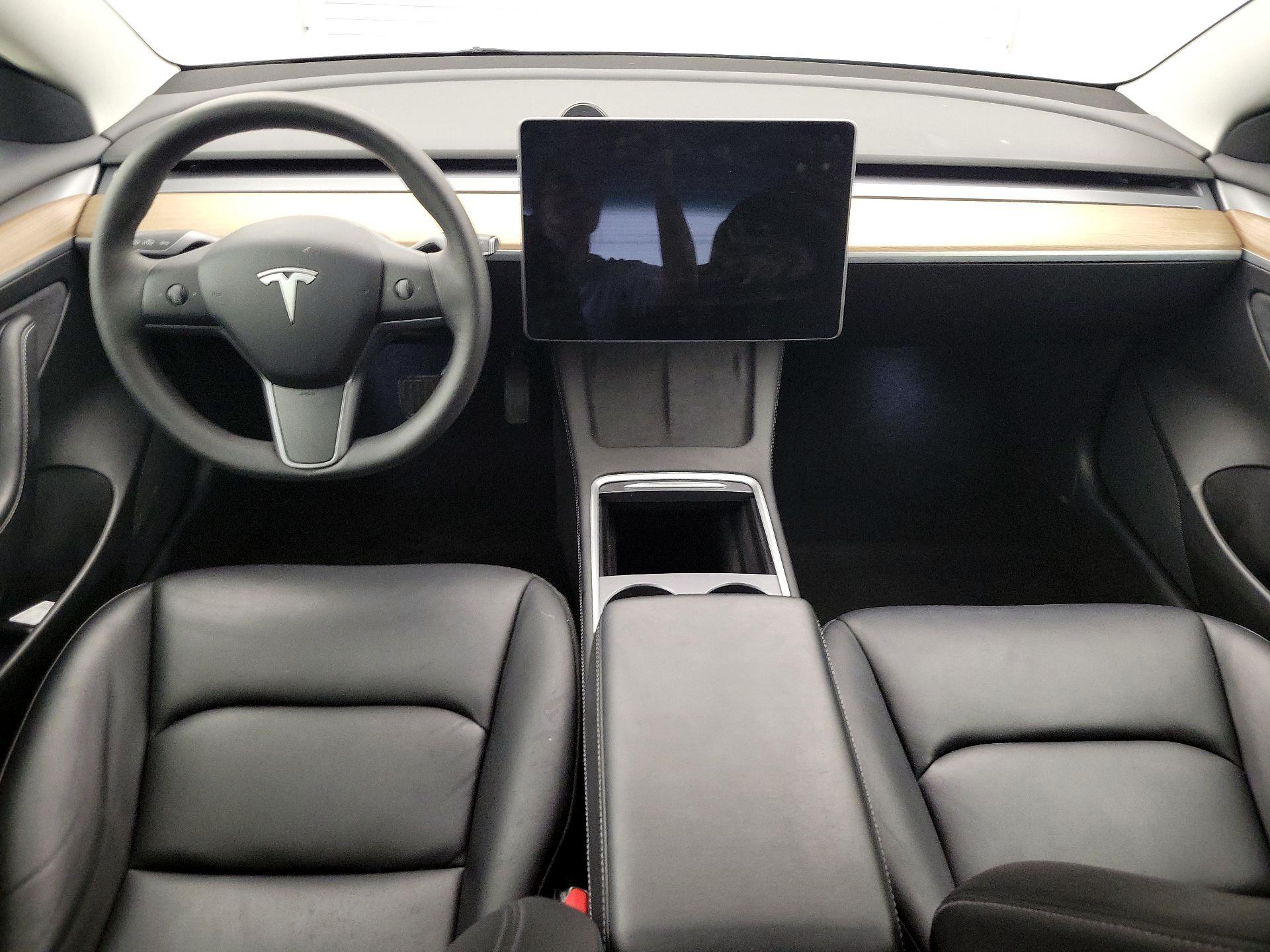 Thumbnail: 2022 Tesla Model 3 - 9