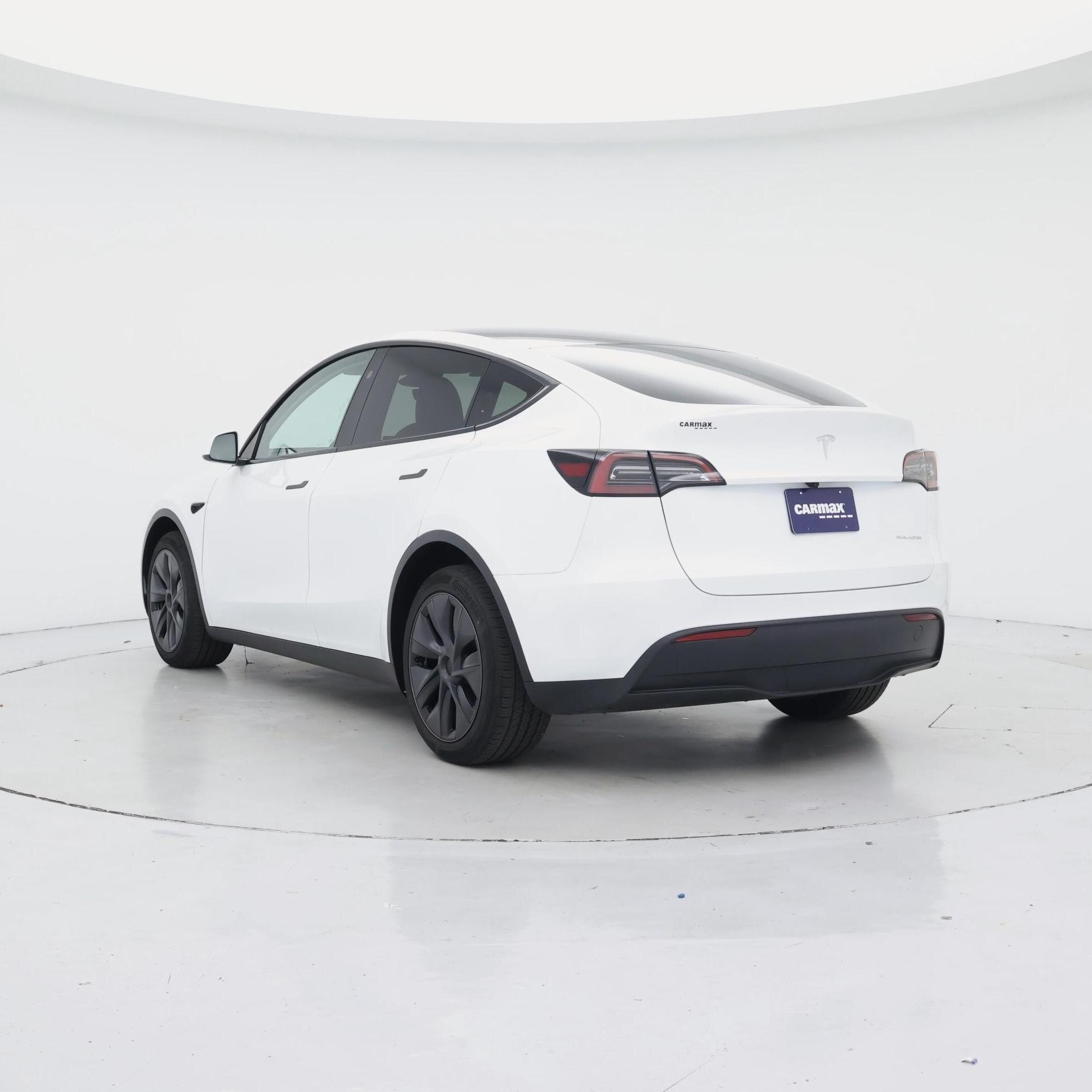 Thumbnail: 2025 Tesla Model Y - 2