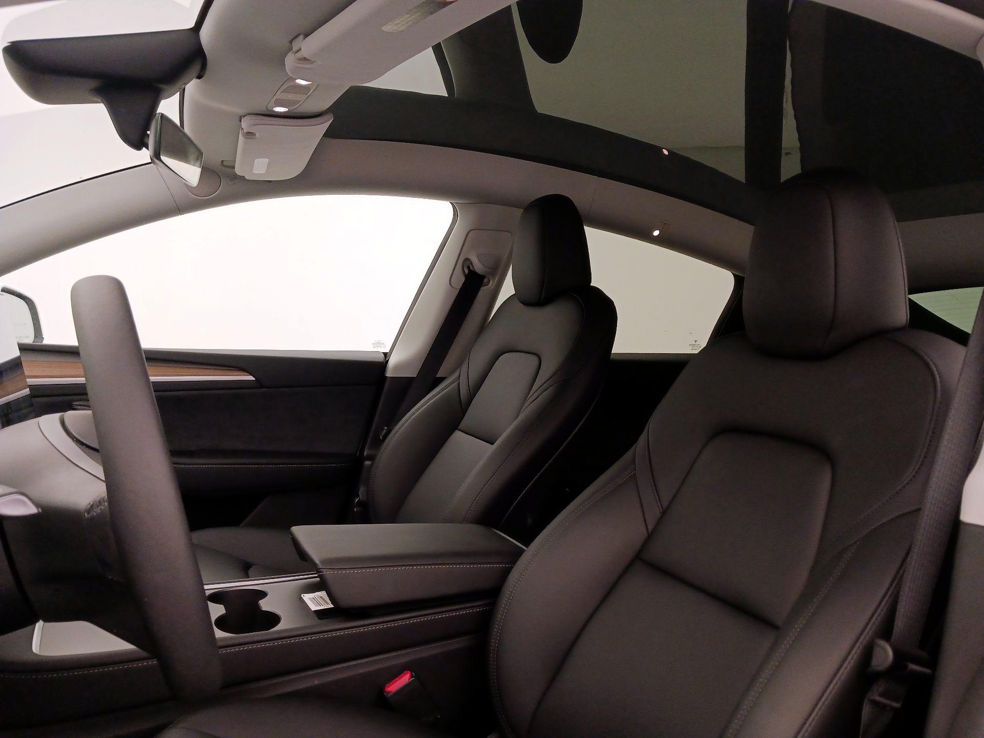 Thumbnail: 2025 Tesla Model Y - 19