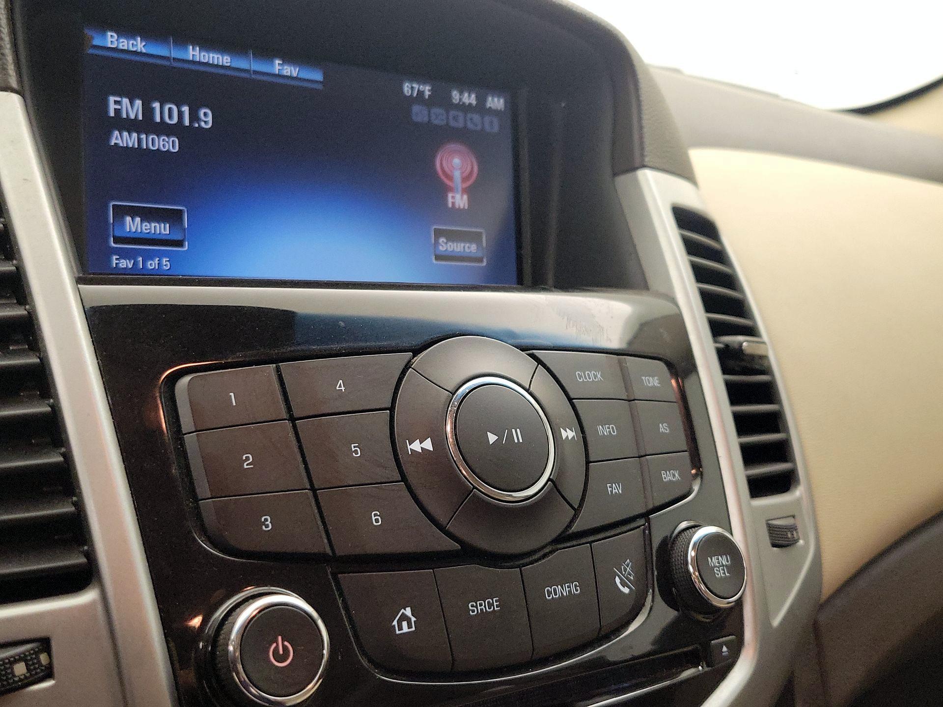 Thumbnail: 2015 Chevrolet Cruze - 14